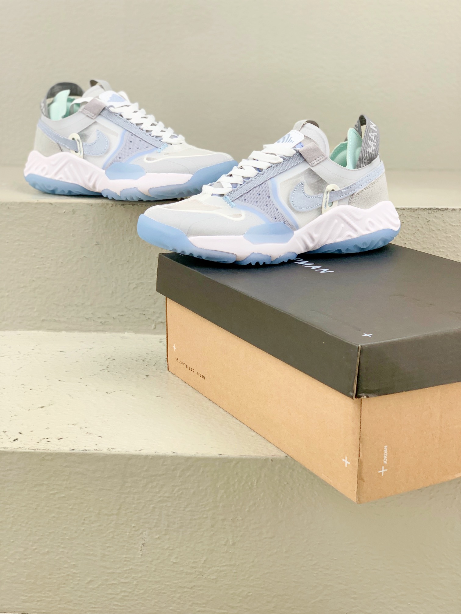 Jordan Nike Sneakers Mesh Breathable L