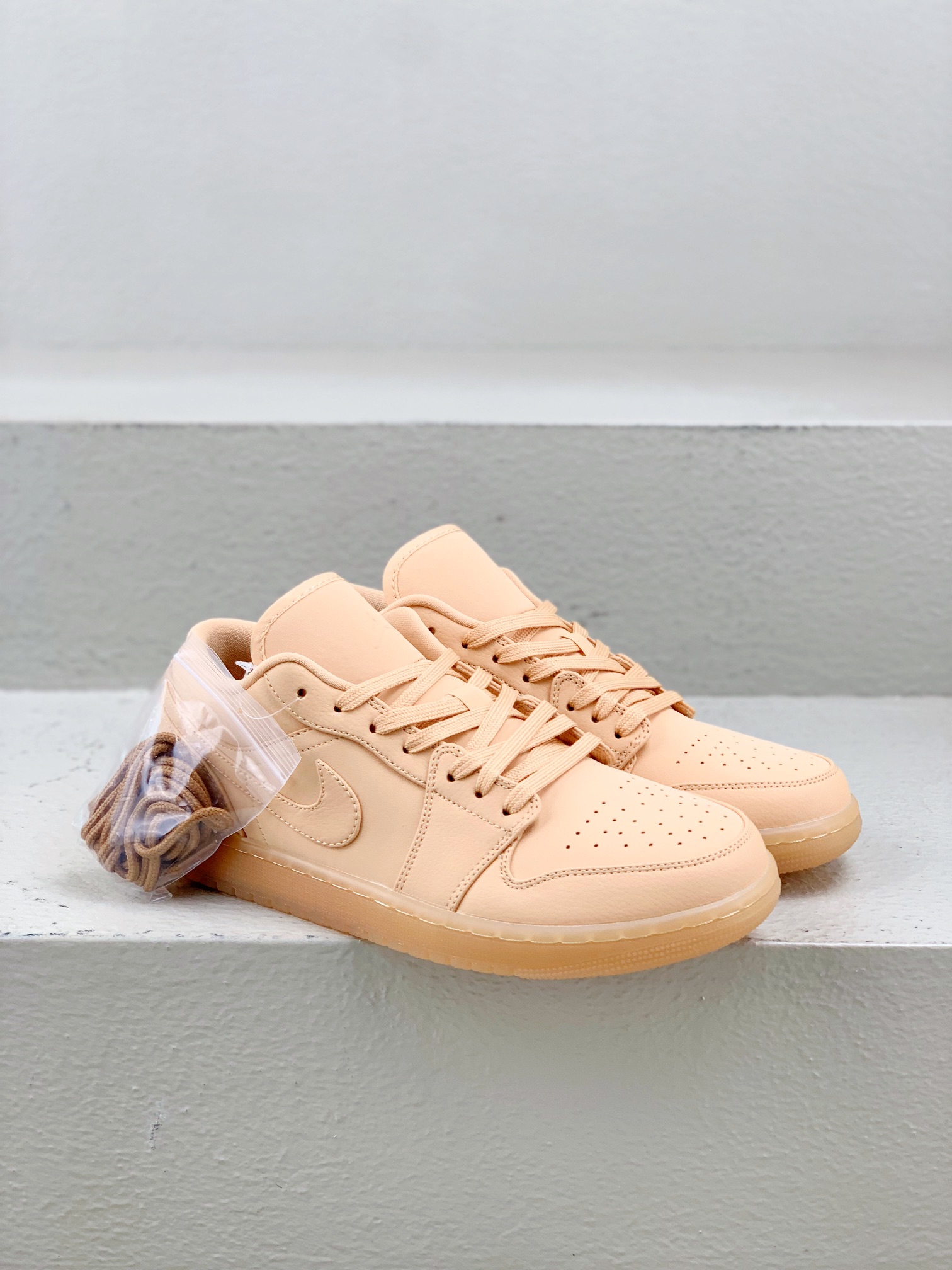 Jordan Nike Basic Shoes Brown L-s