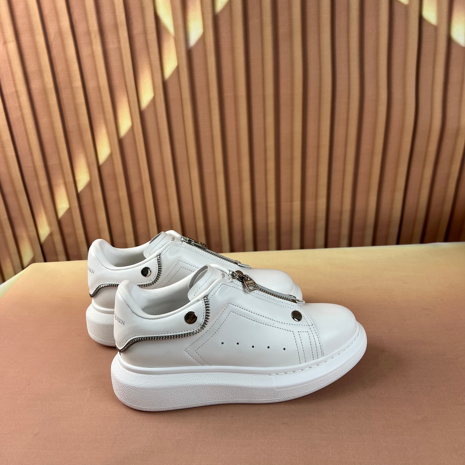 Alexander Mcqueen Male Sneakers Breathable M-l