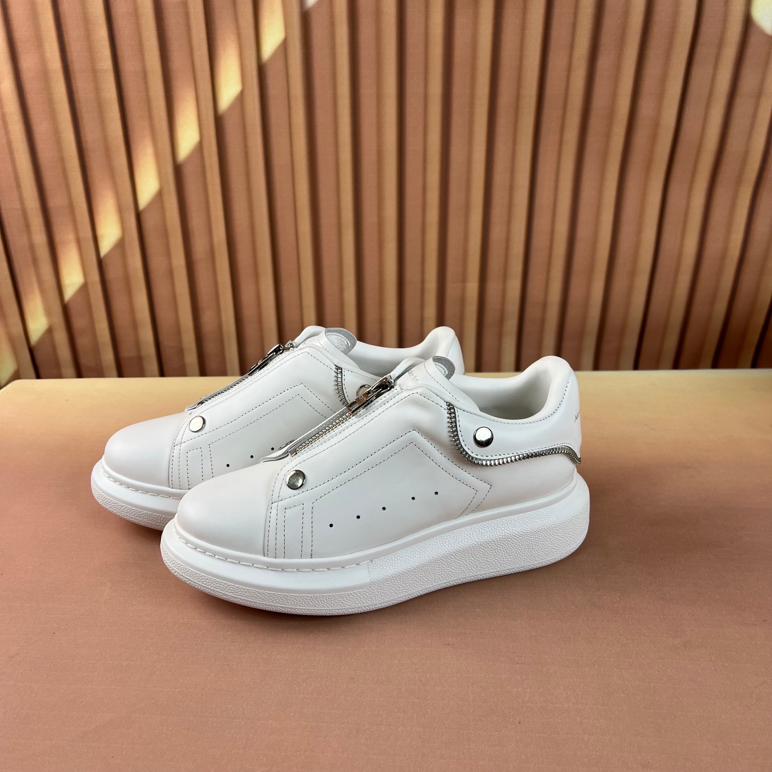 Alexander Mcqueen Male Sneakers Breathable M-l