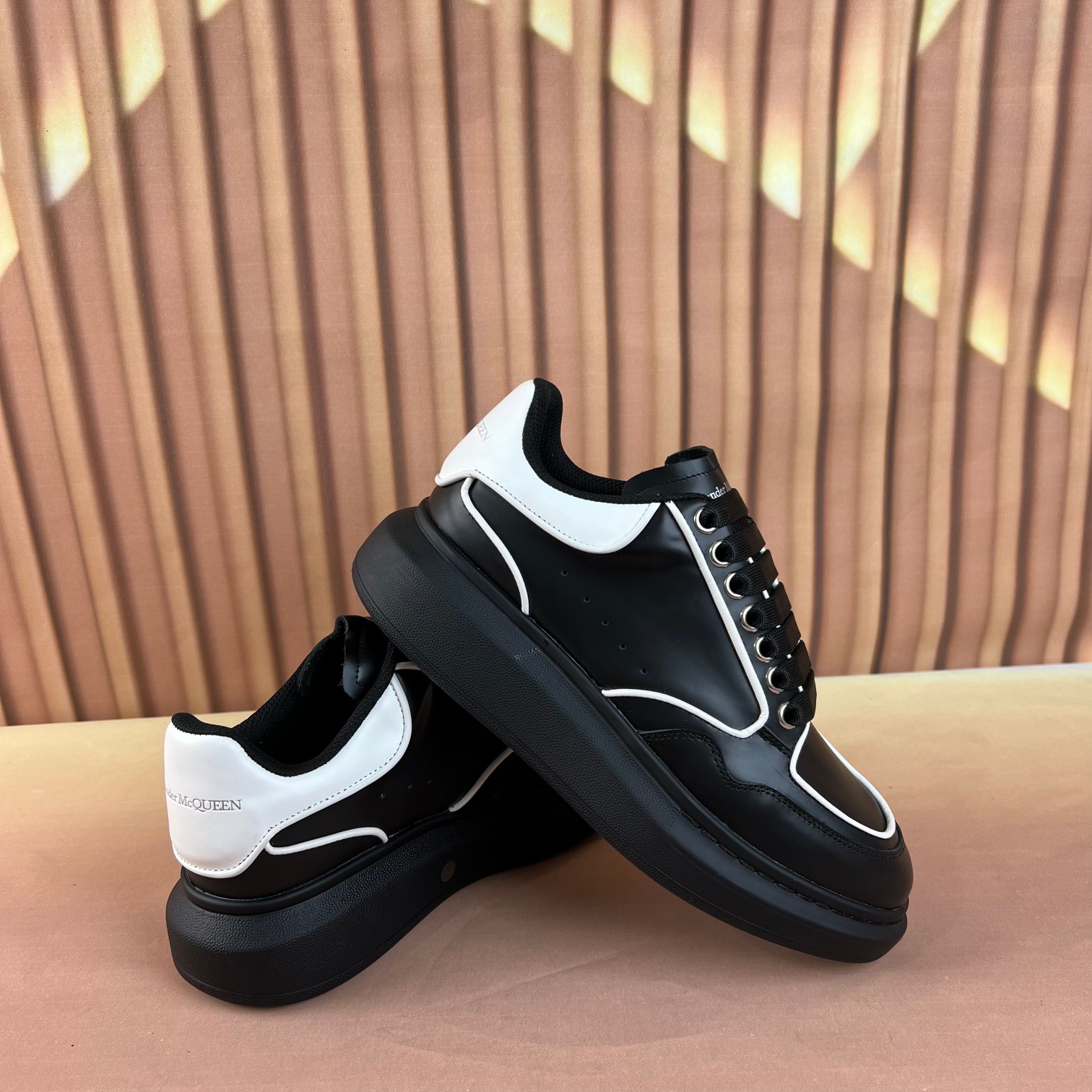Alexander Mcqueen Male Sneakers Breathable M-l