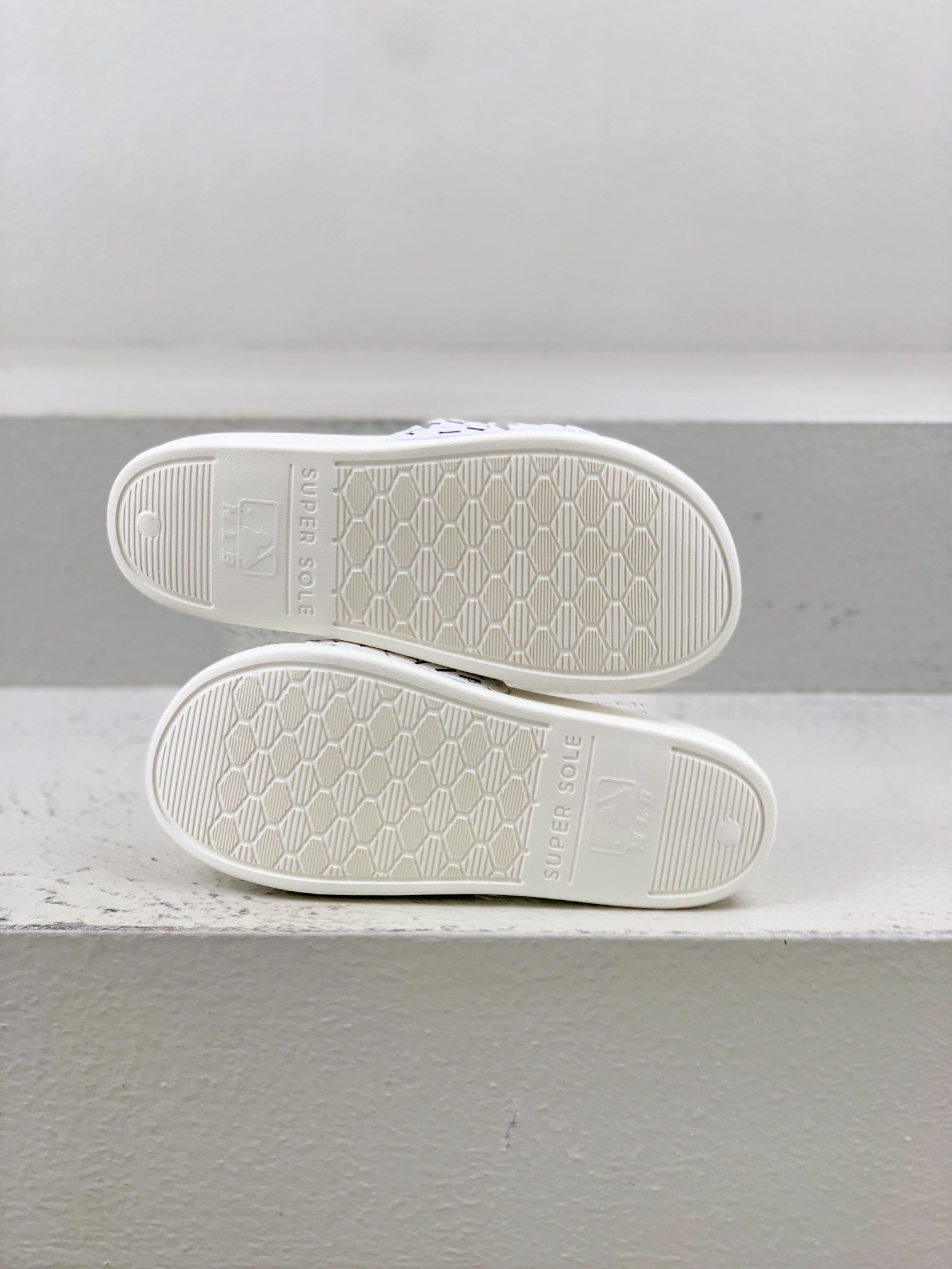 Male Slippers M-l-s