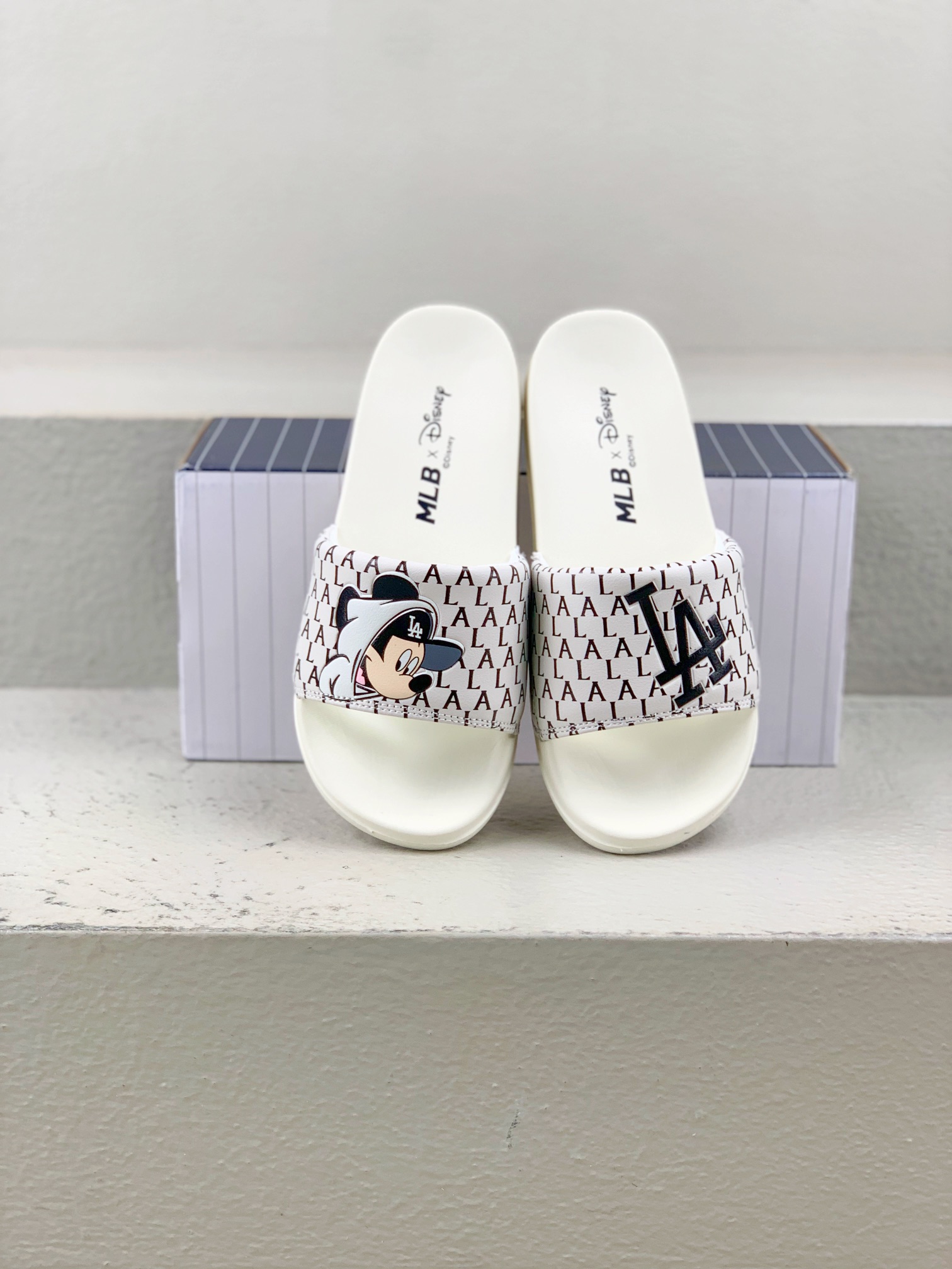 Male Slippers M-l-s