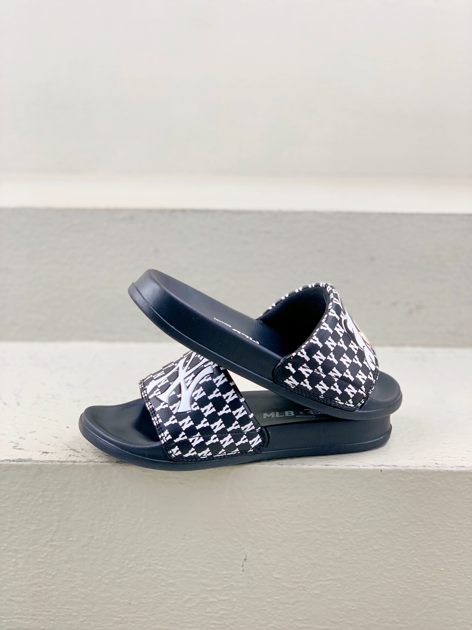 Male Slippers M-l-s