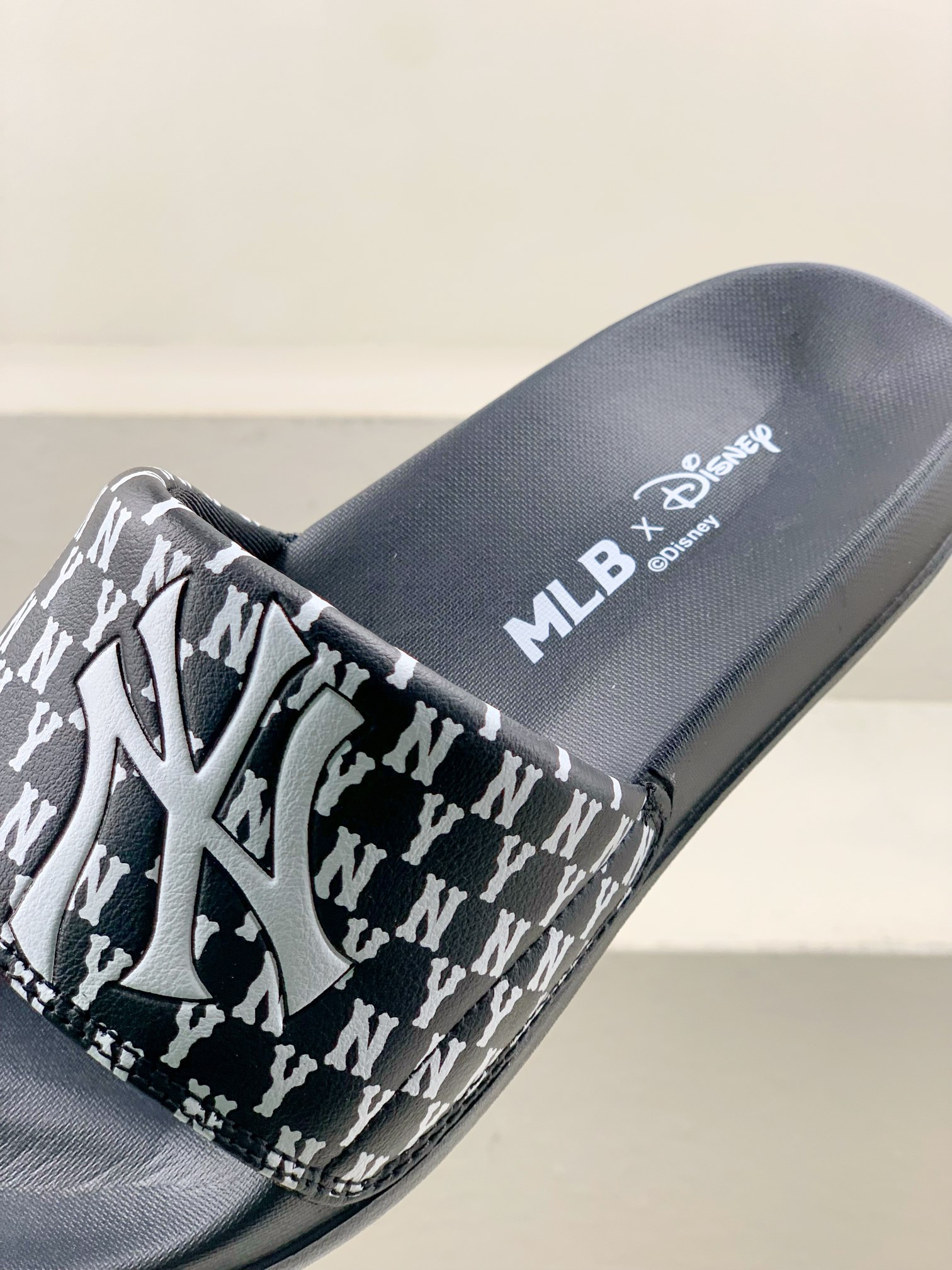 Male Slippers M-l-s