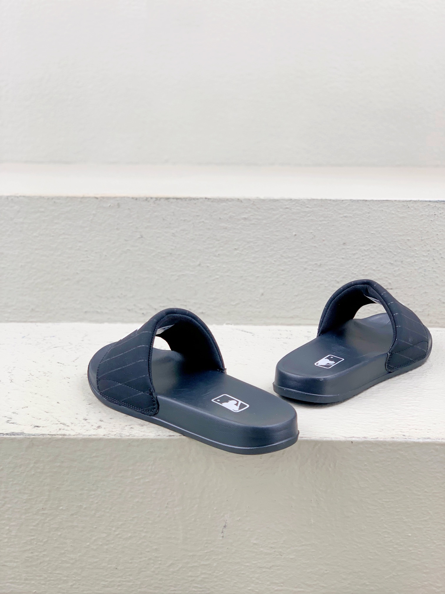 Male Slippers M-l-s