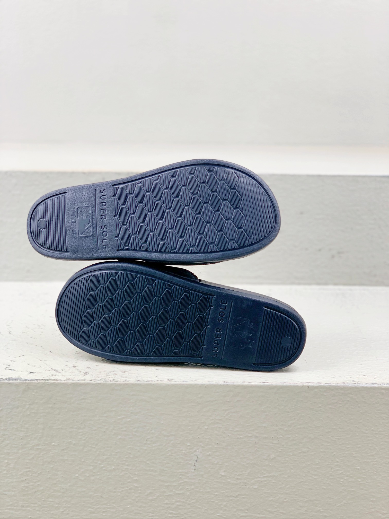 Male Slippers M-l-s