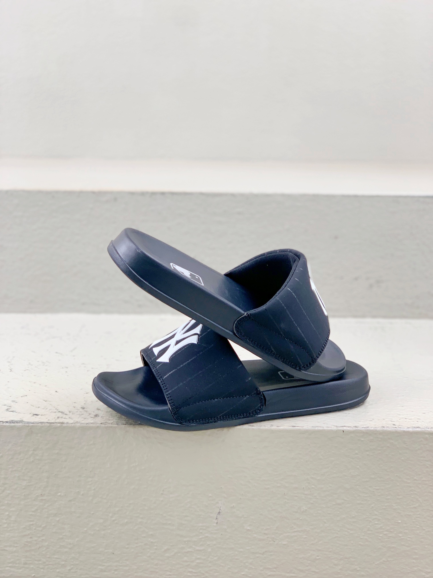 Male Slippers M-l-s