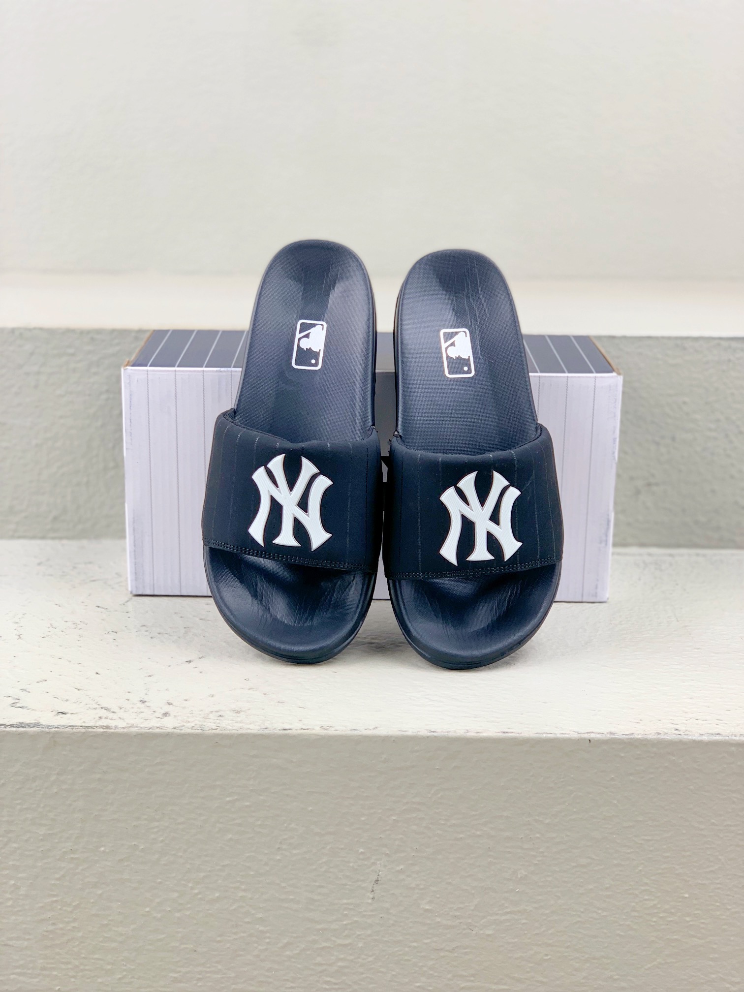 Male Slippers M-l-s