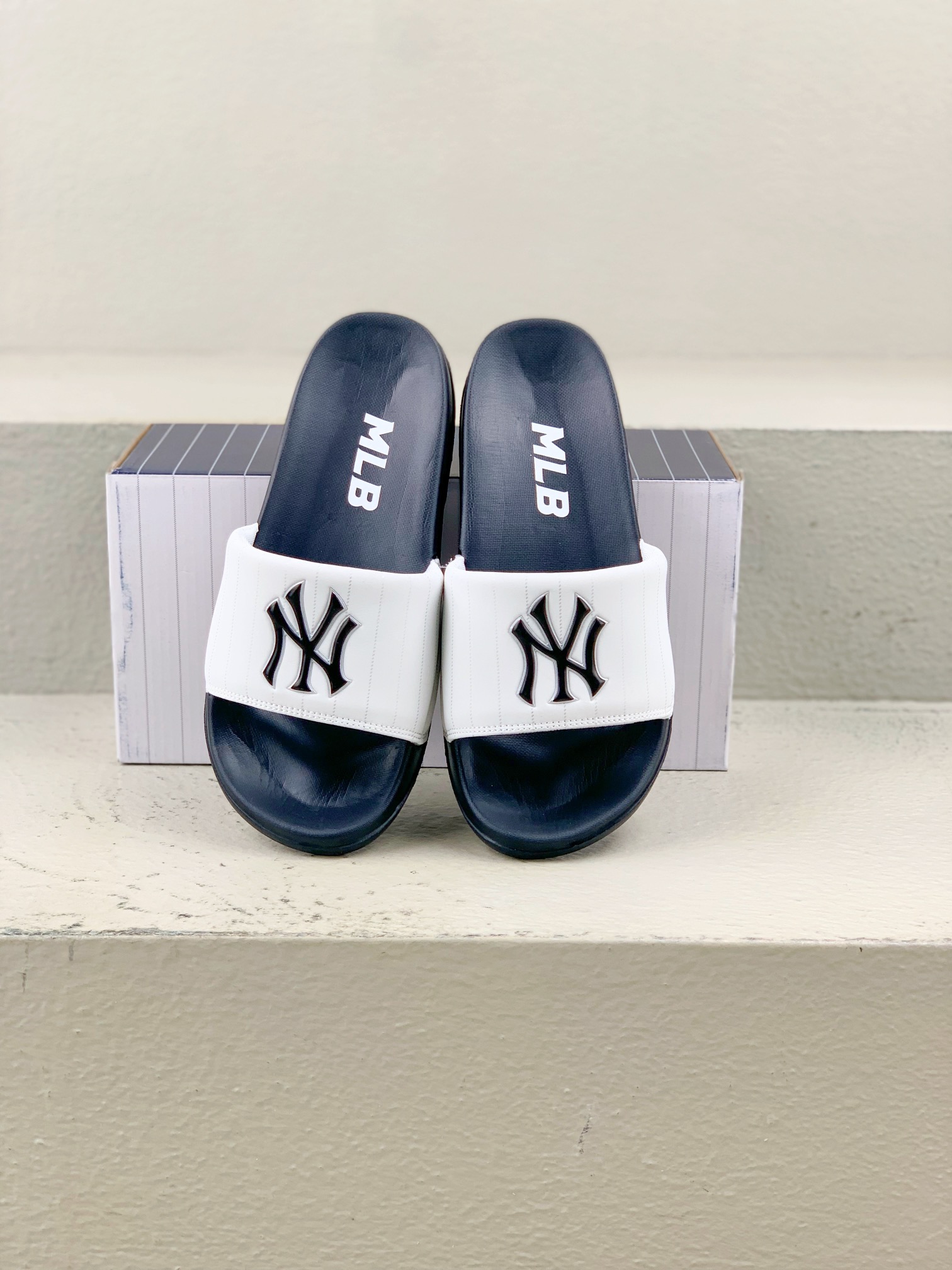 Male Slippers M-l-s