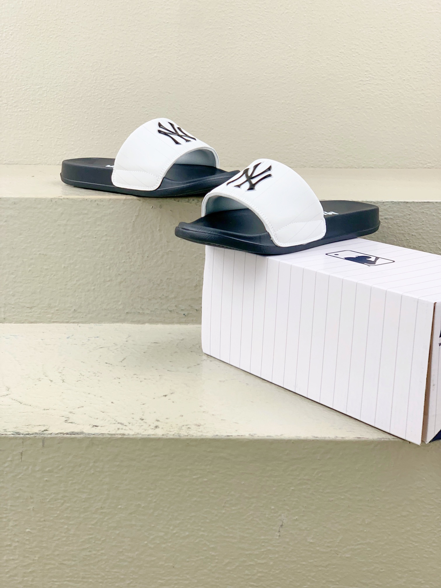 Male Slippers M-l-s