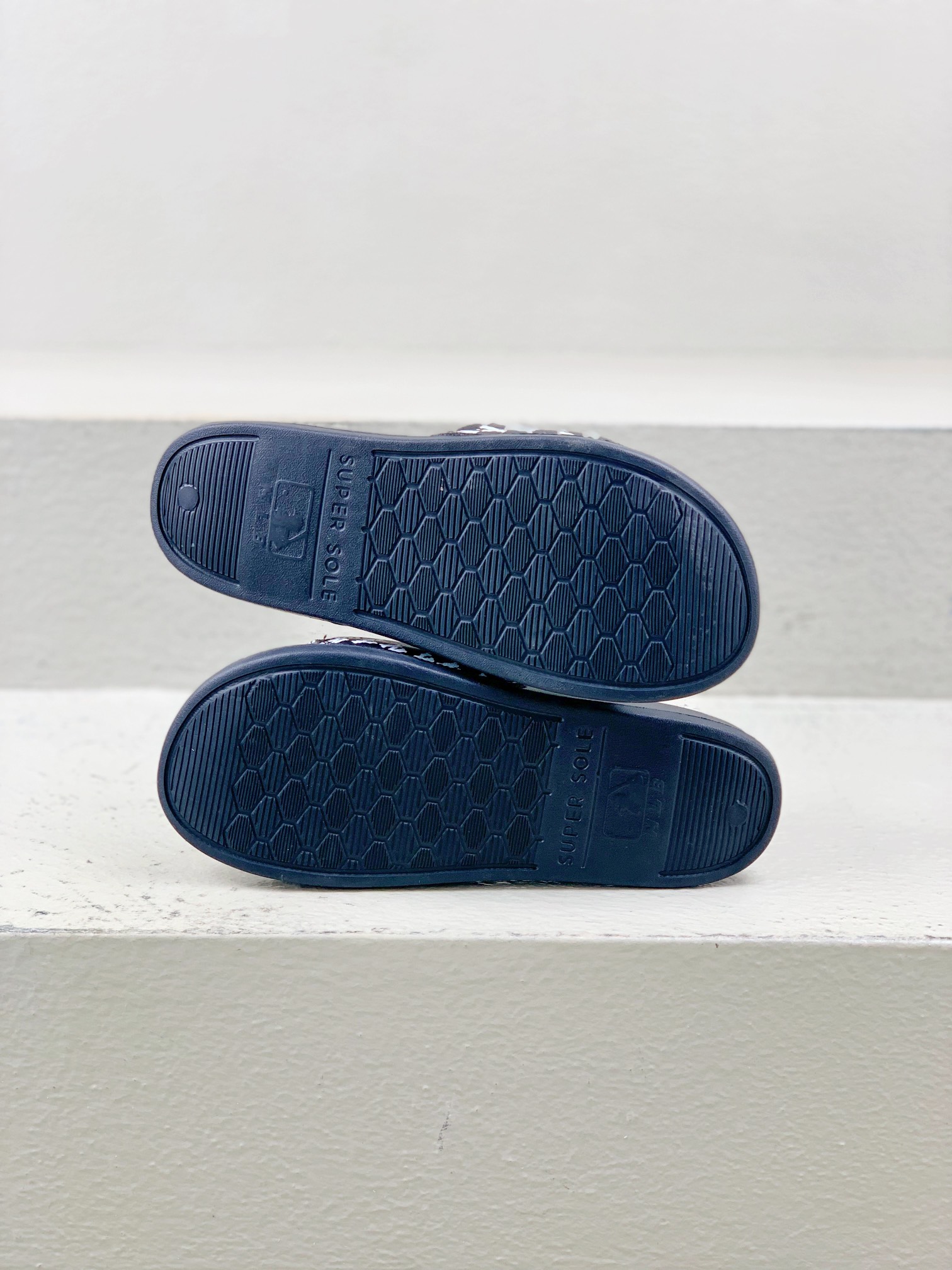 Male Slippers M-l-s