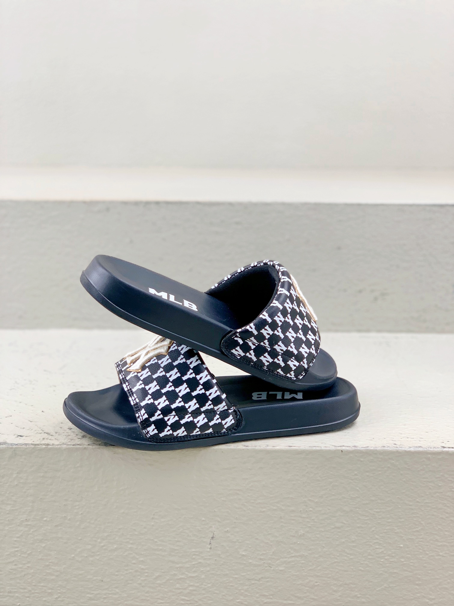 Male Slippers M-l-s