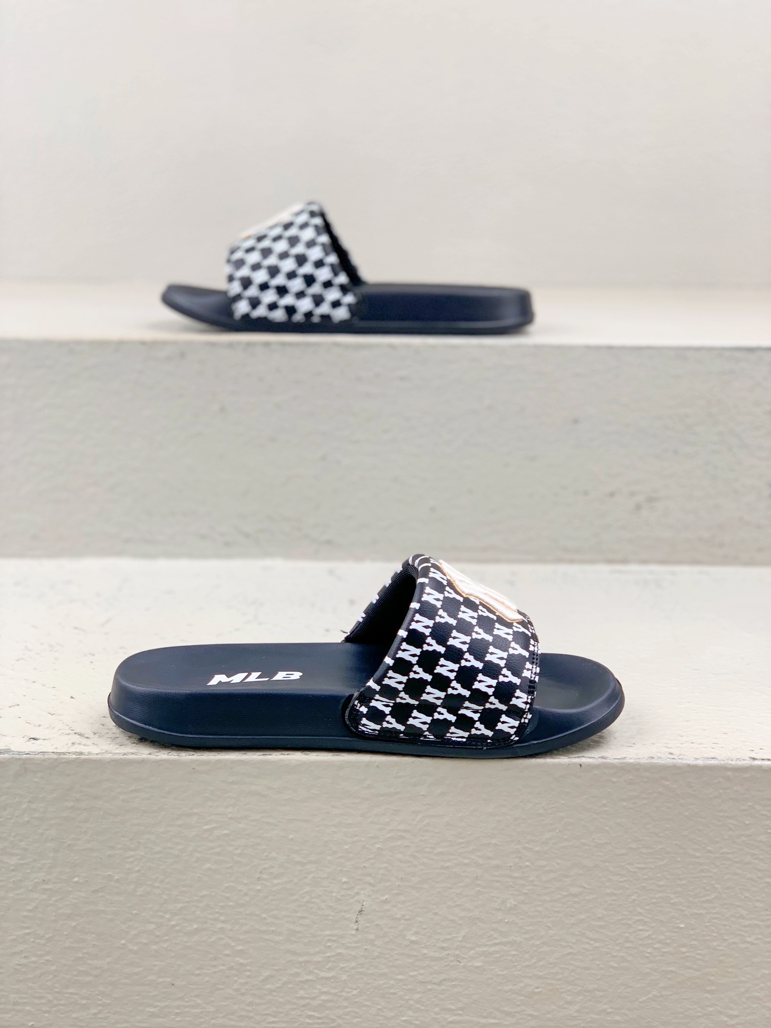 Male Slippers M-l-s