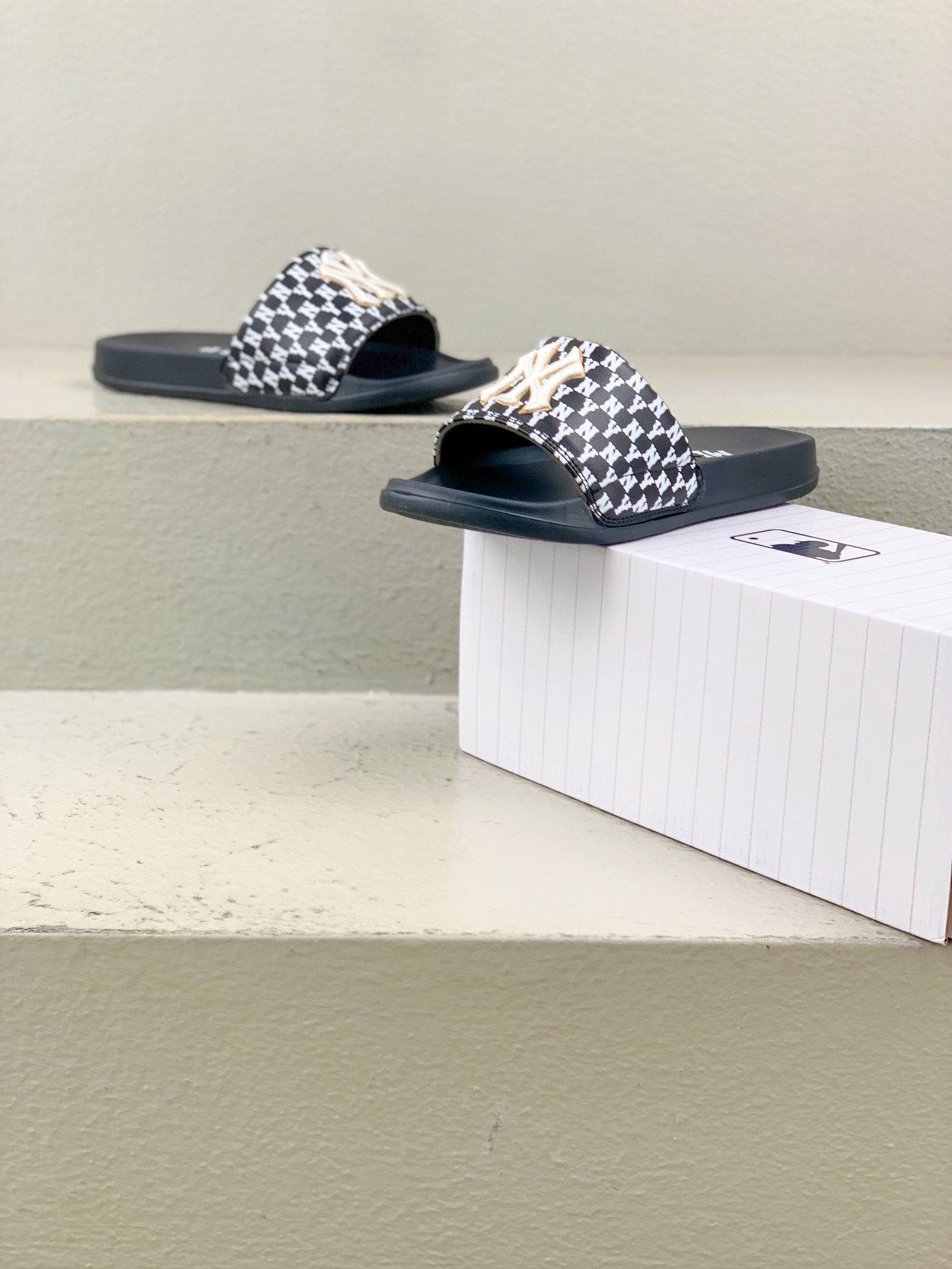 Male Slippers M-l-s