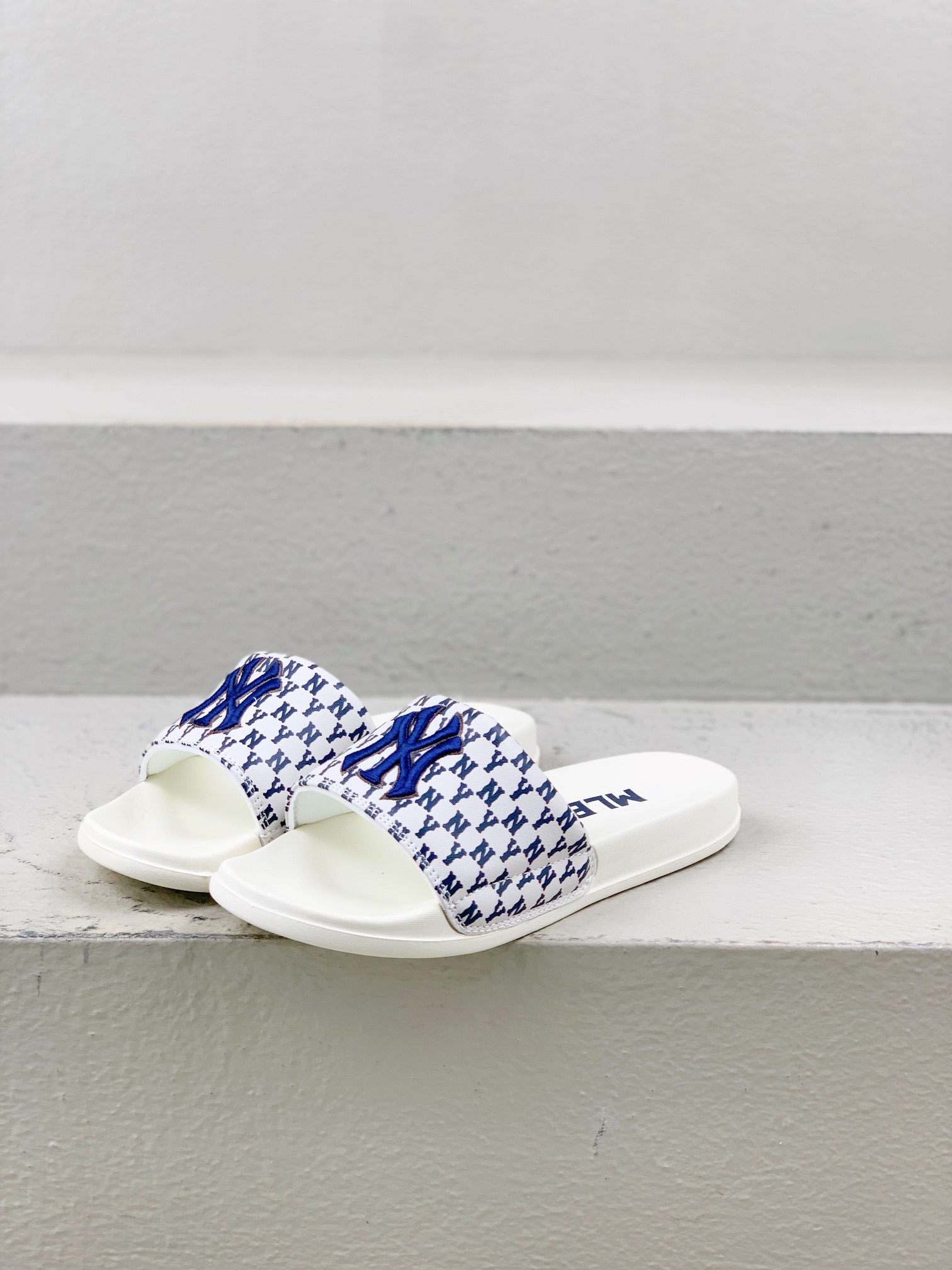Male Slippers M-l-s