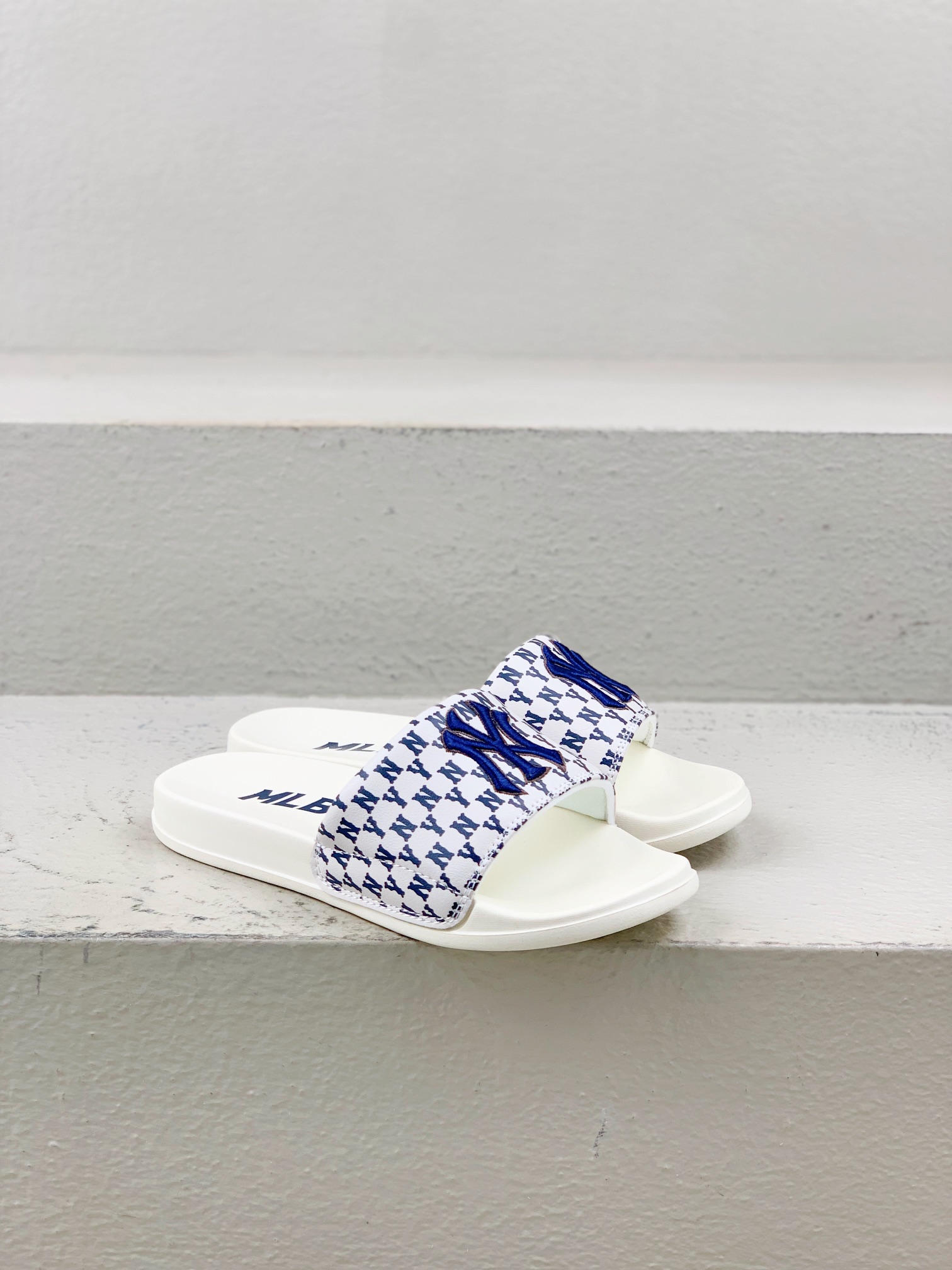 Male Slippers M-l-s
