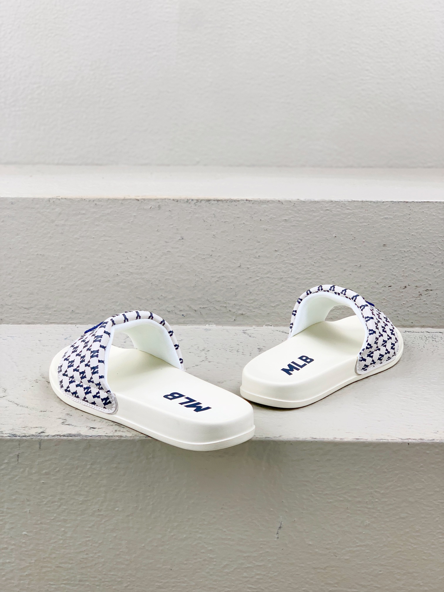 Male Slippers M-l-s