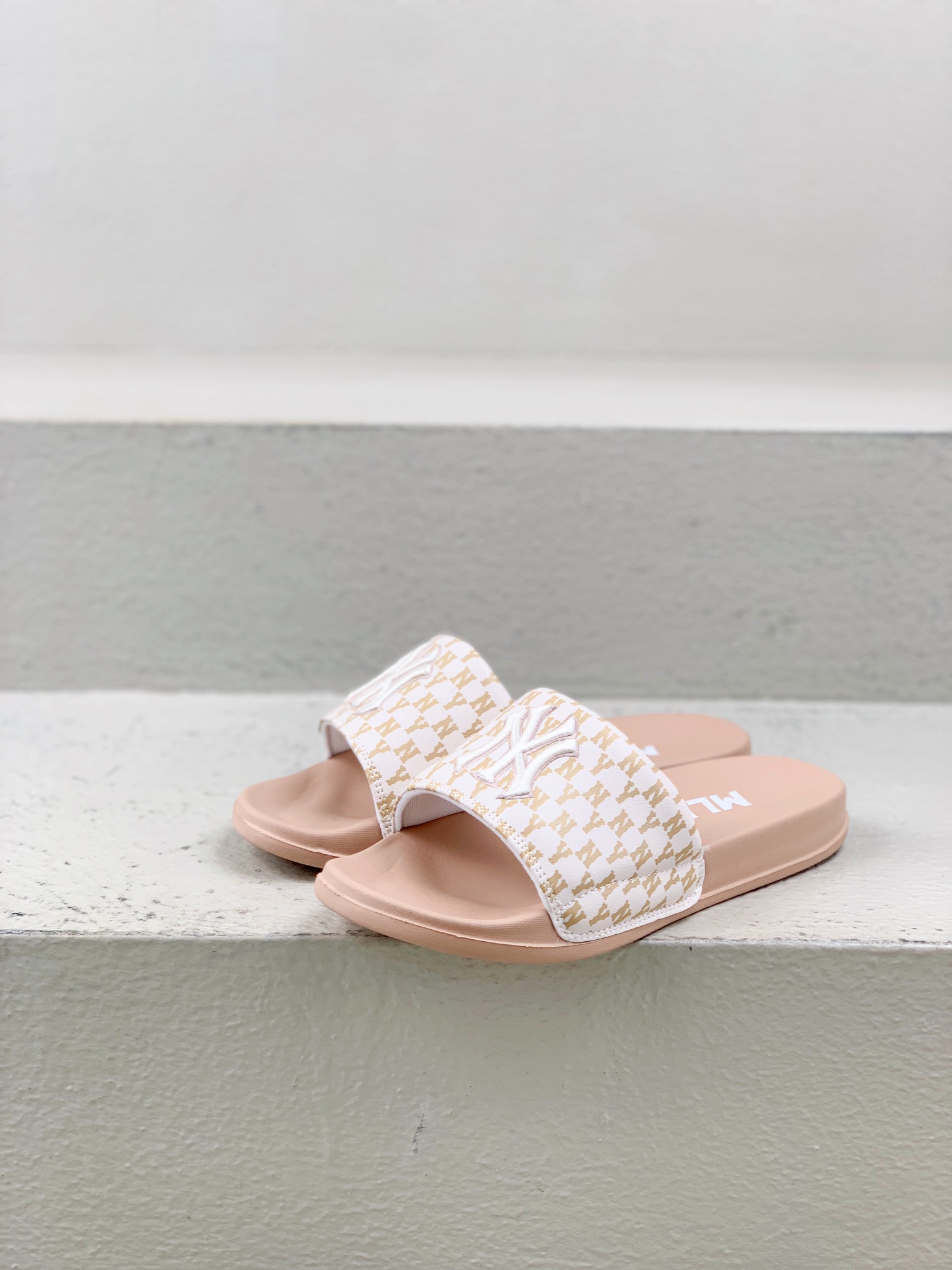 Male Slippers M-l-s