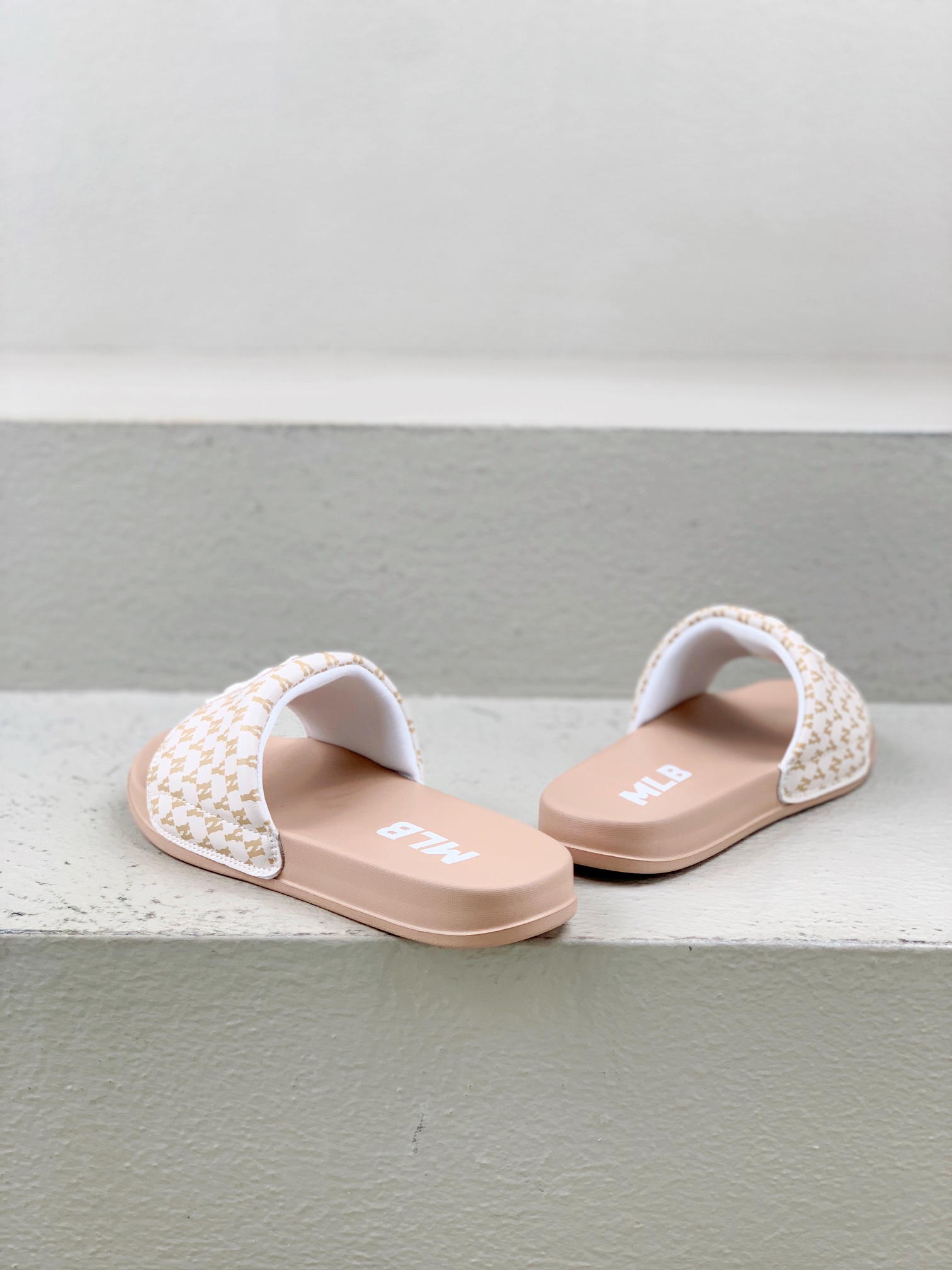 Male Slippers M-l-s