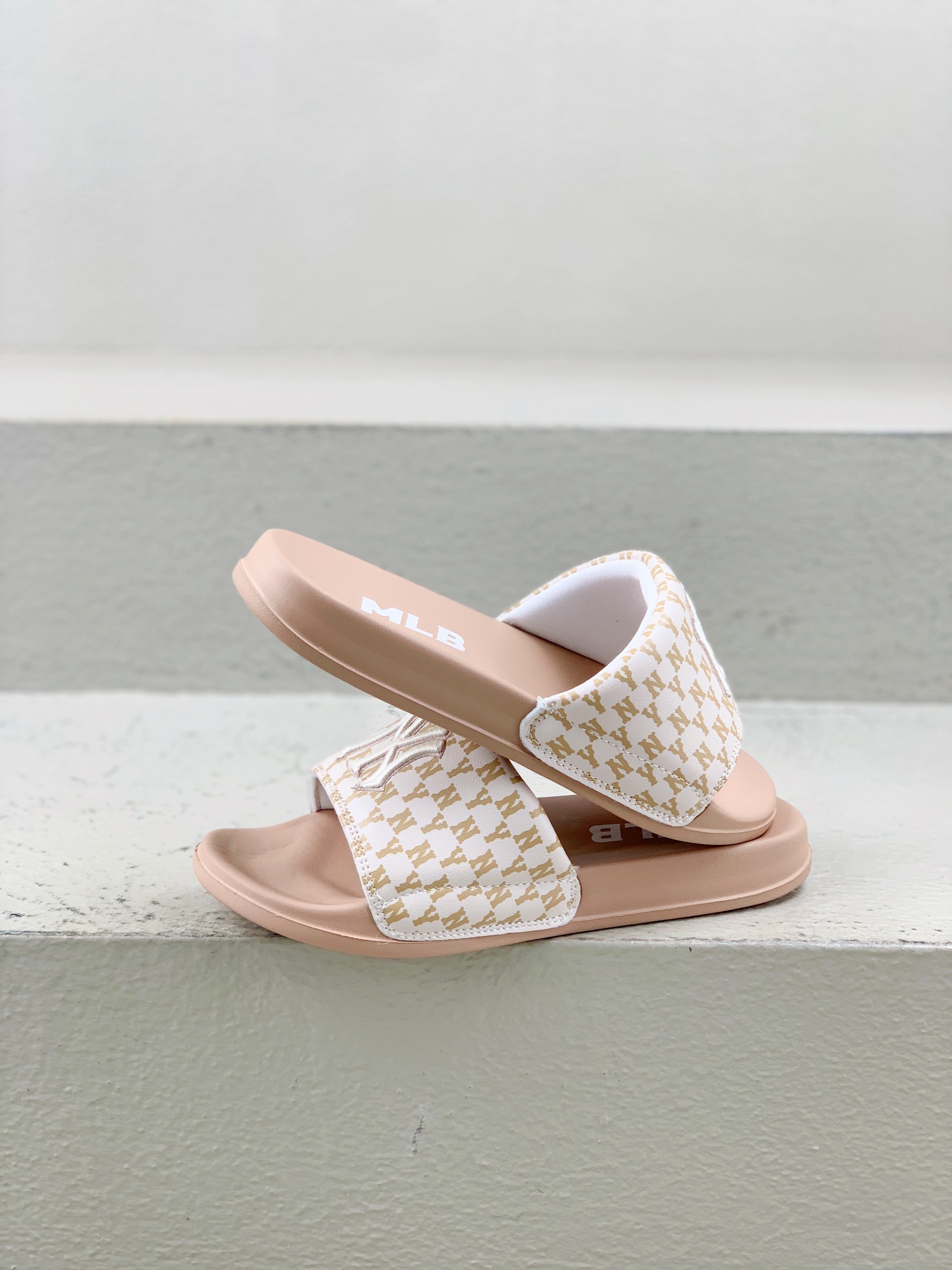Male Slippers M-l-s