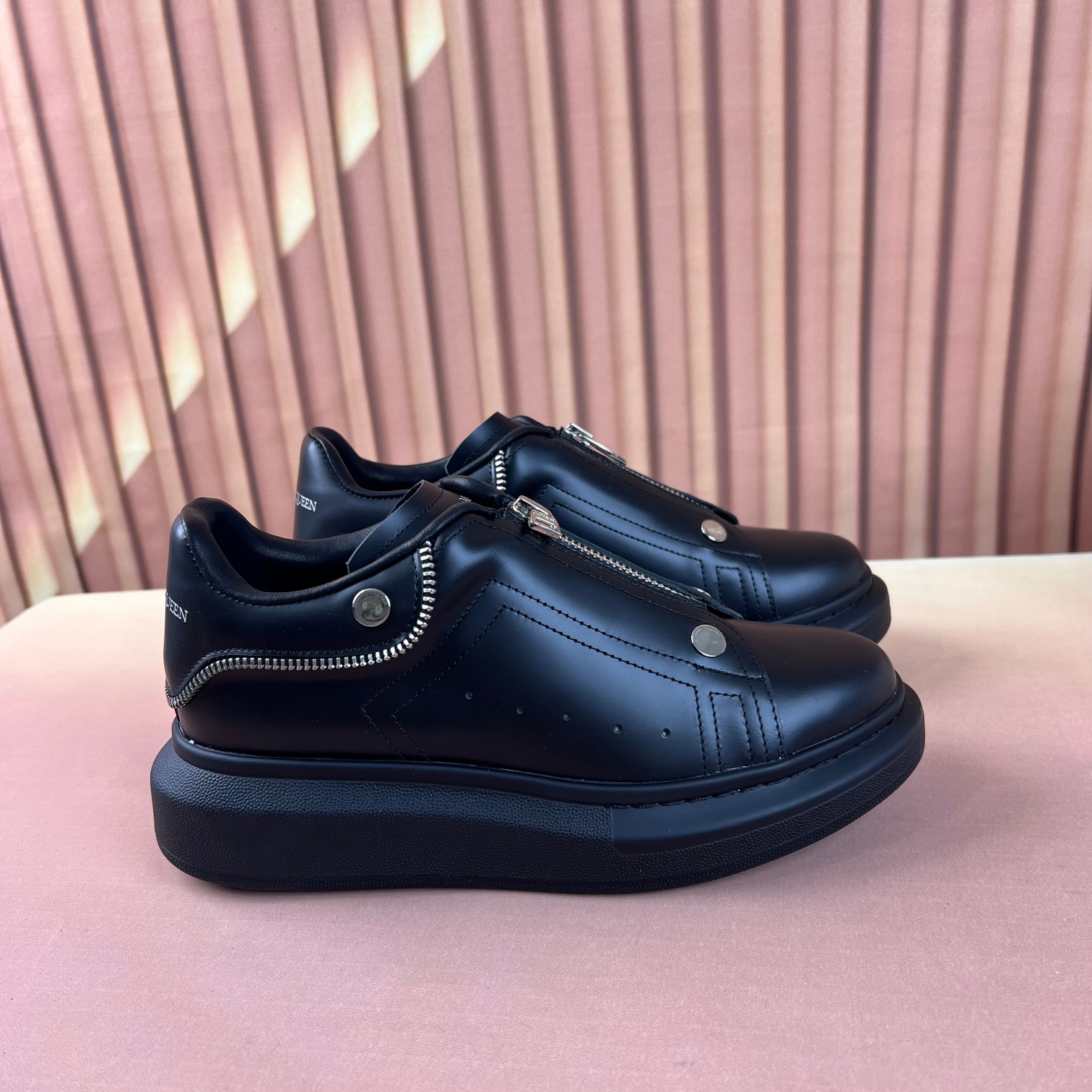 Alexander Mcqueen Male Sneakers Breathable M-l