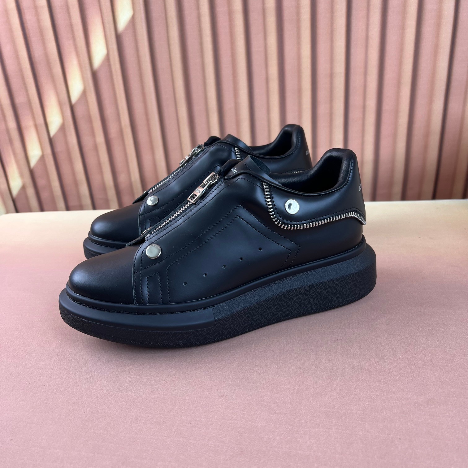 Alexander Mcqueen Male Sneakers Breathable M-l