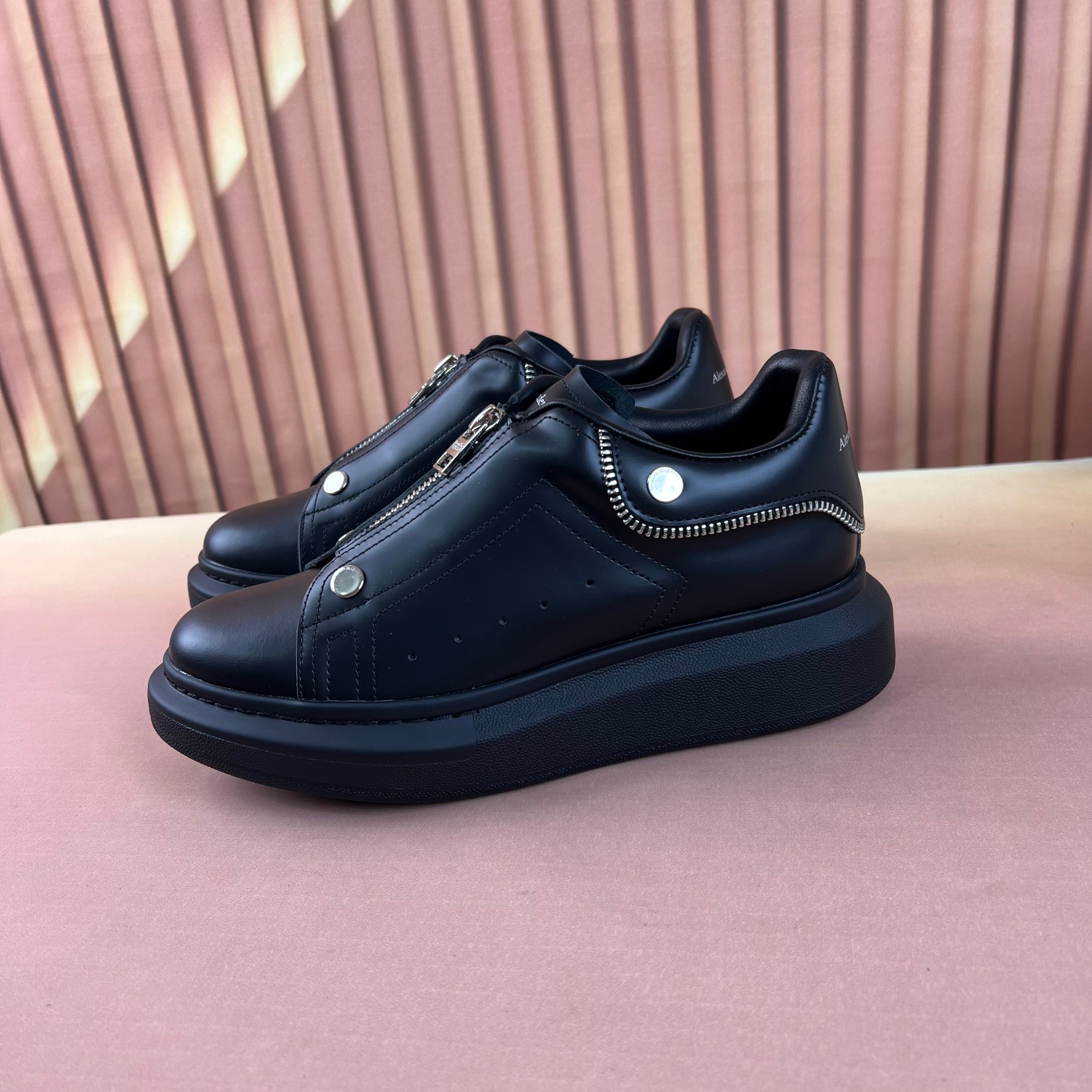 Alexander Mcqueen Male Sneakers Breathable M-l