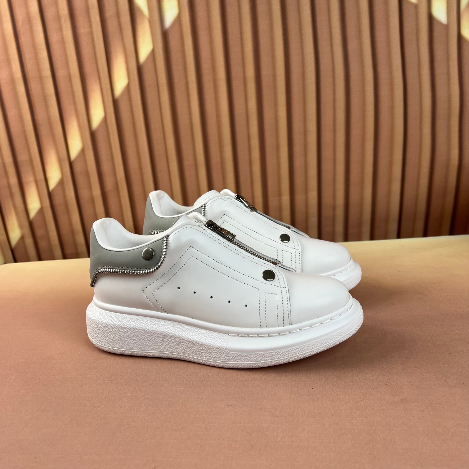 Alexander Mcqueen Male Sneakers Breathable M-l