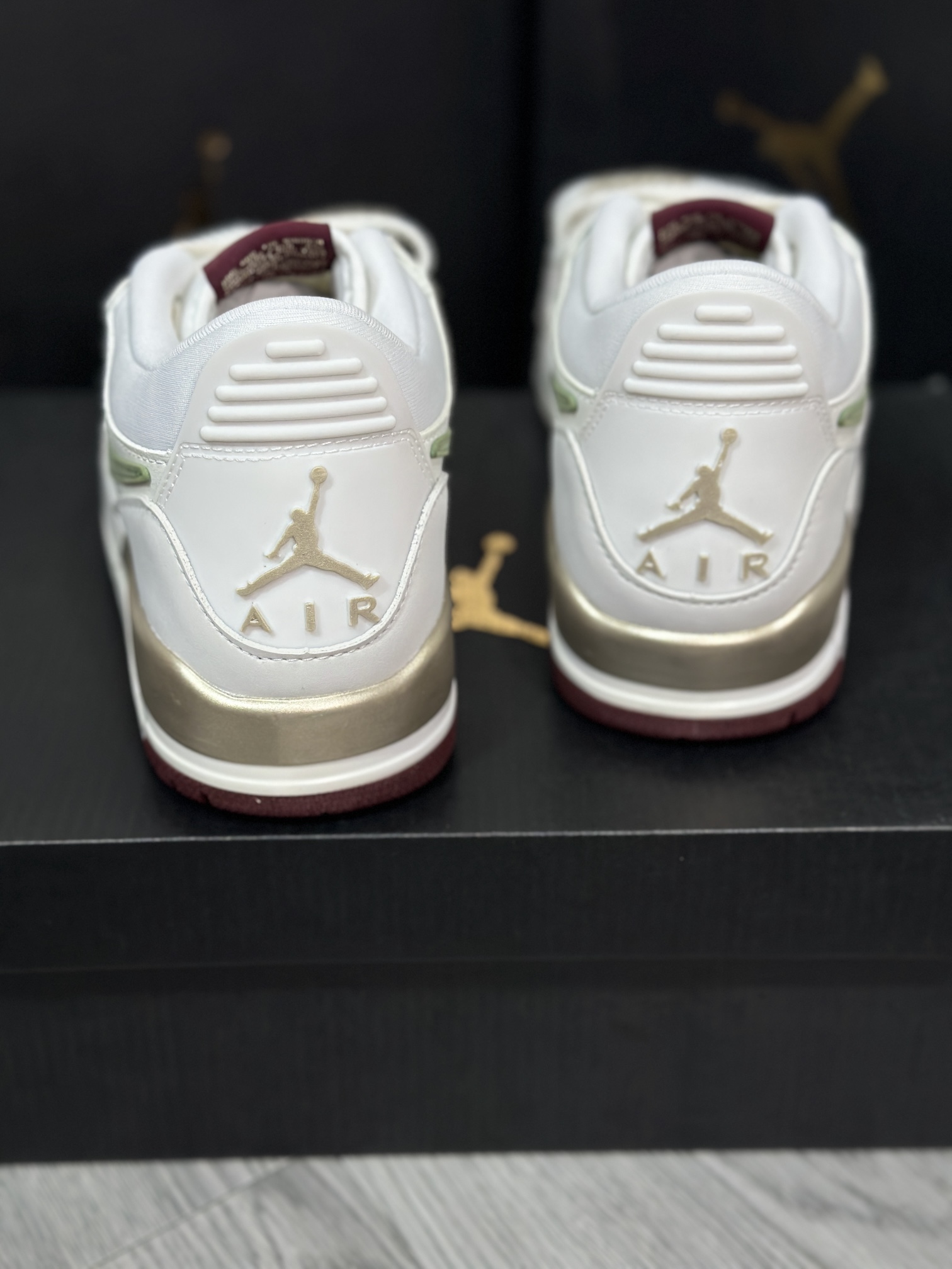 Jordan Nike Basic Shoes L