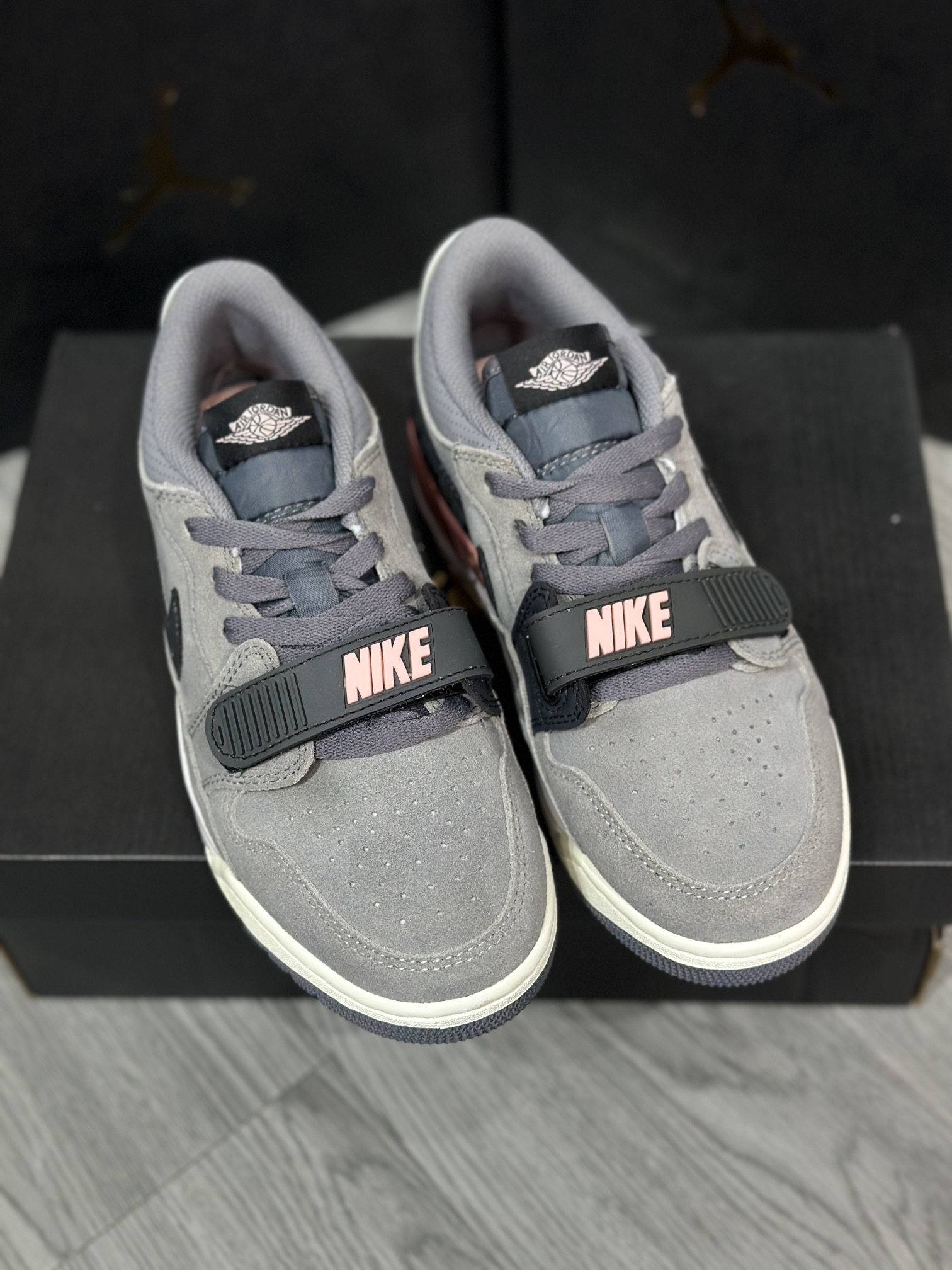 Jordan Nike Basic Shoes L