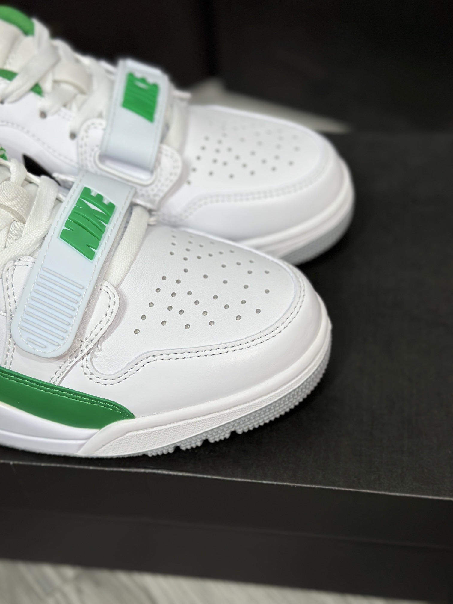 Jordan Nike Basic Shoes L