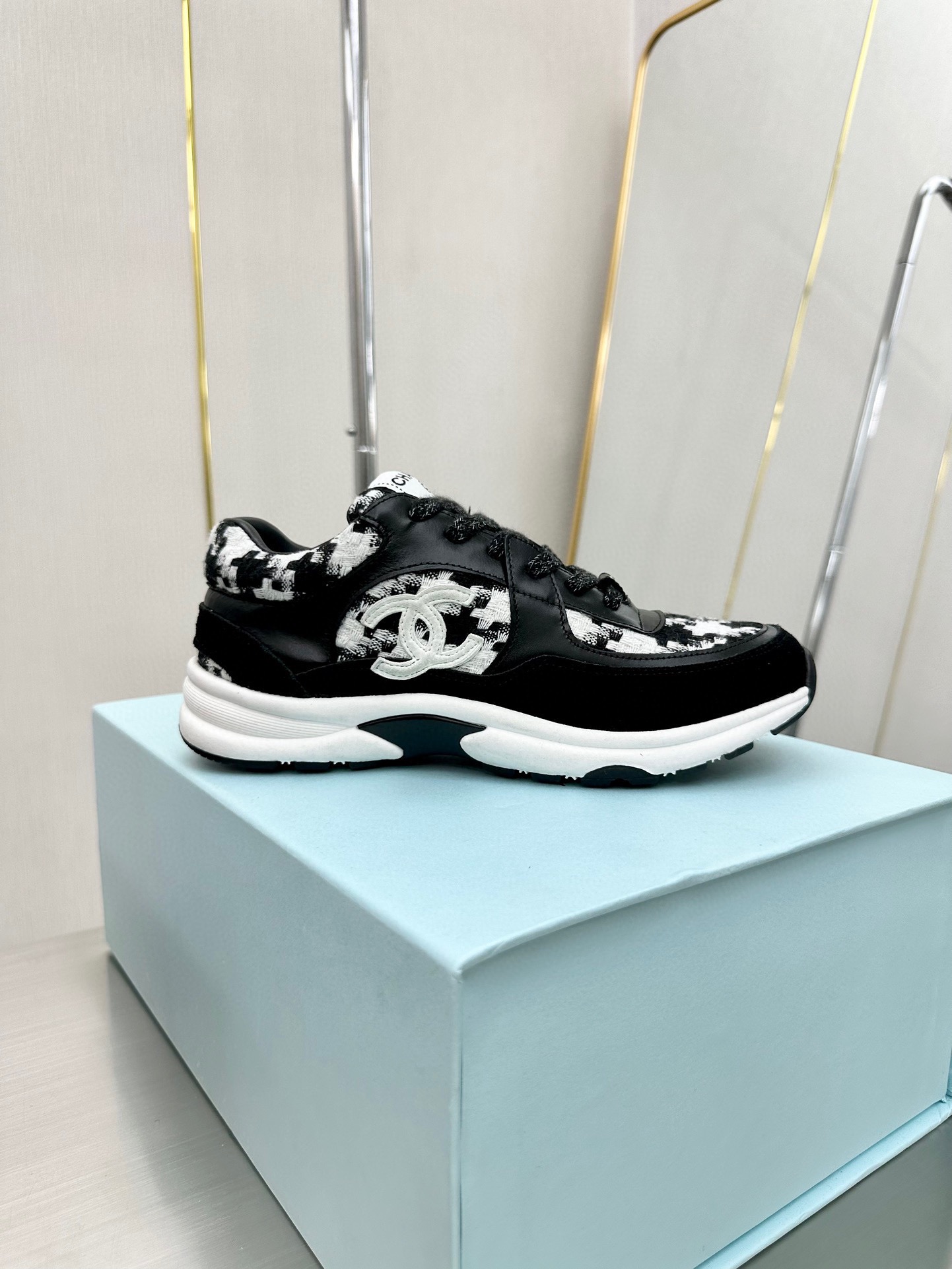 Chanel Male Sneakers Breathable L