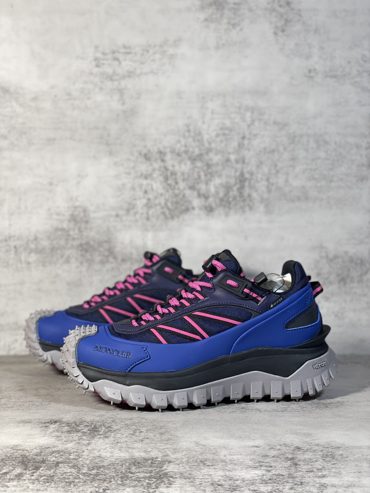 Moncler Sneakers Shock Absorbing M-l