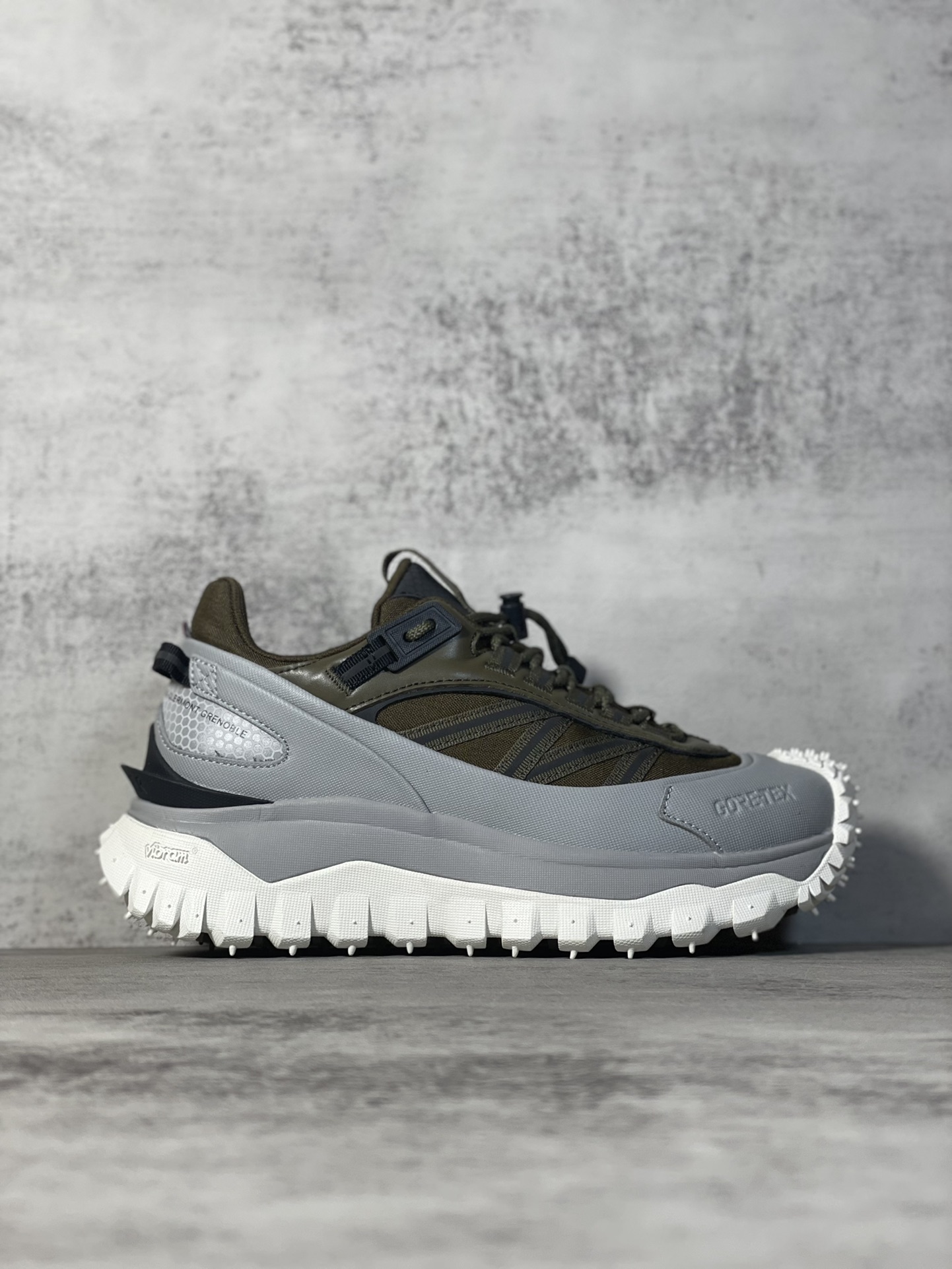Moncler Sneakers Shock Absorbing M-l