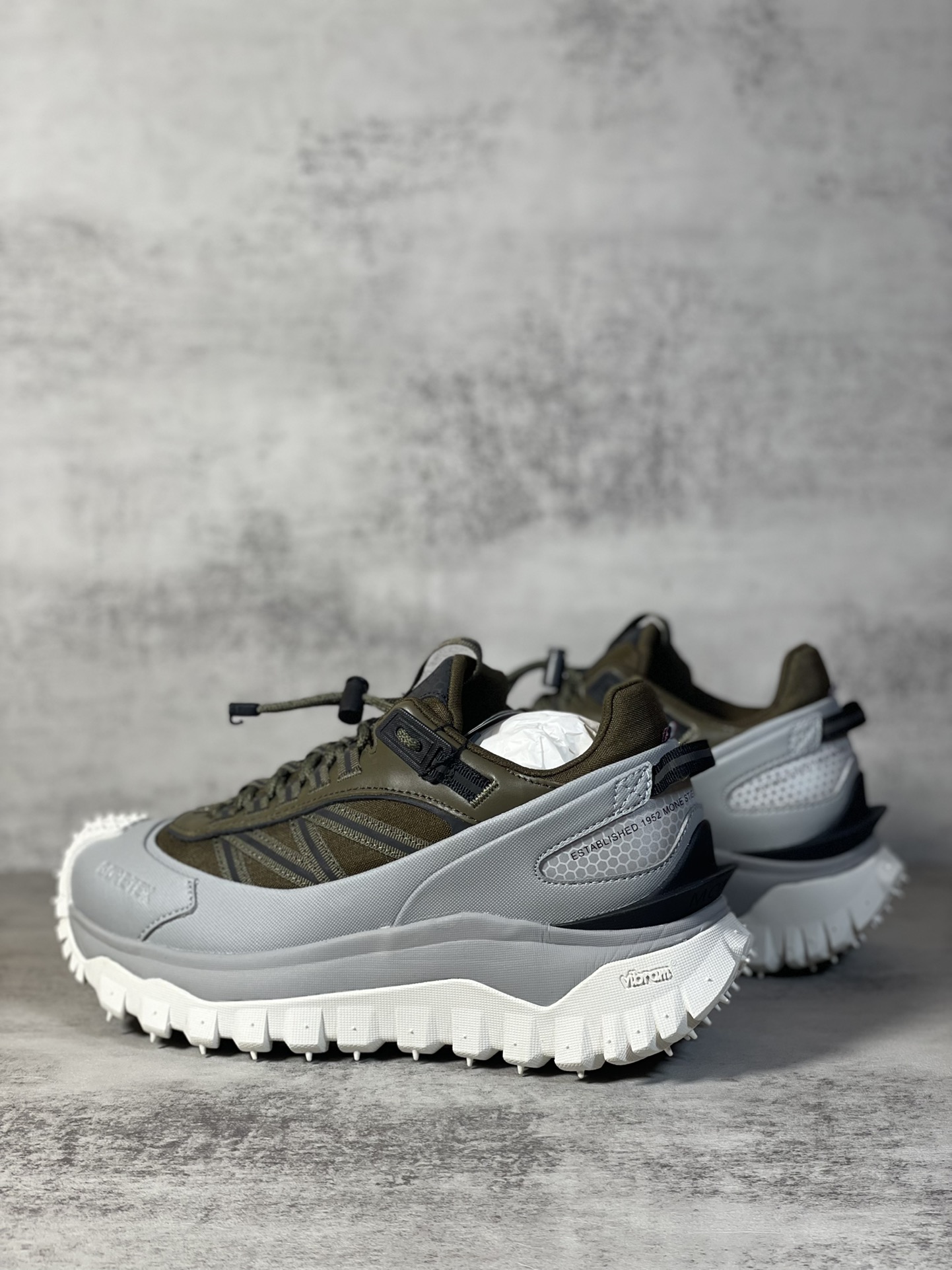 Moncler Sneakers Shock Absorbing M-l