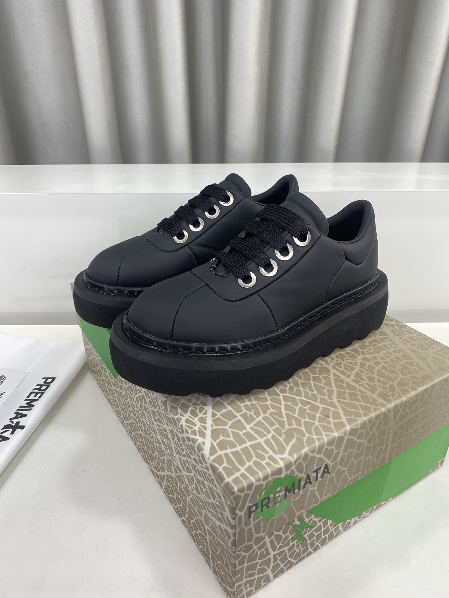 Premiata Female Basic Shoes M-l