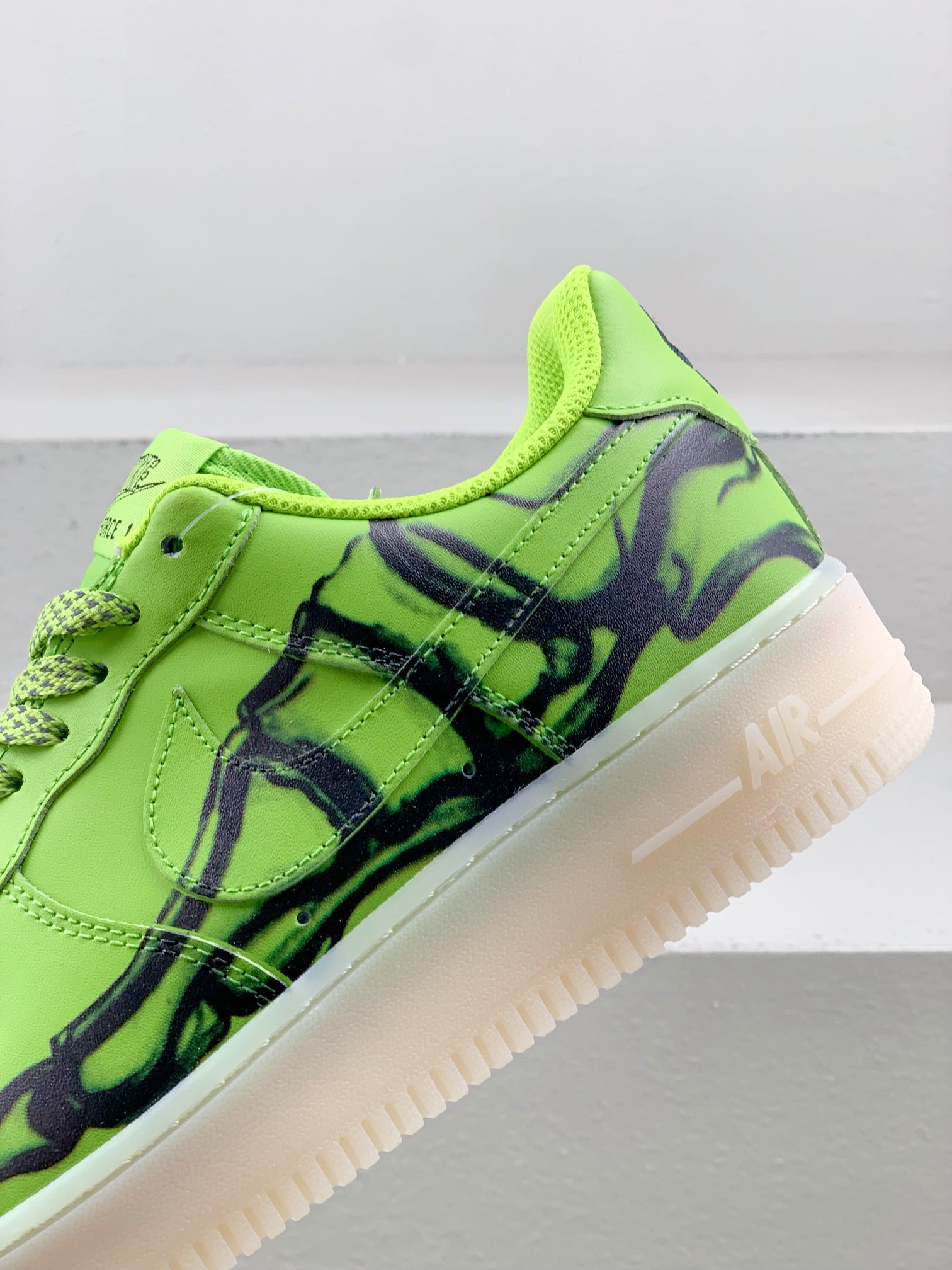 Jordan Nike Male Board Shoes White L-s