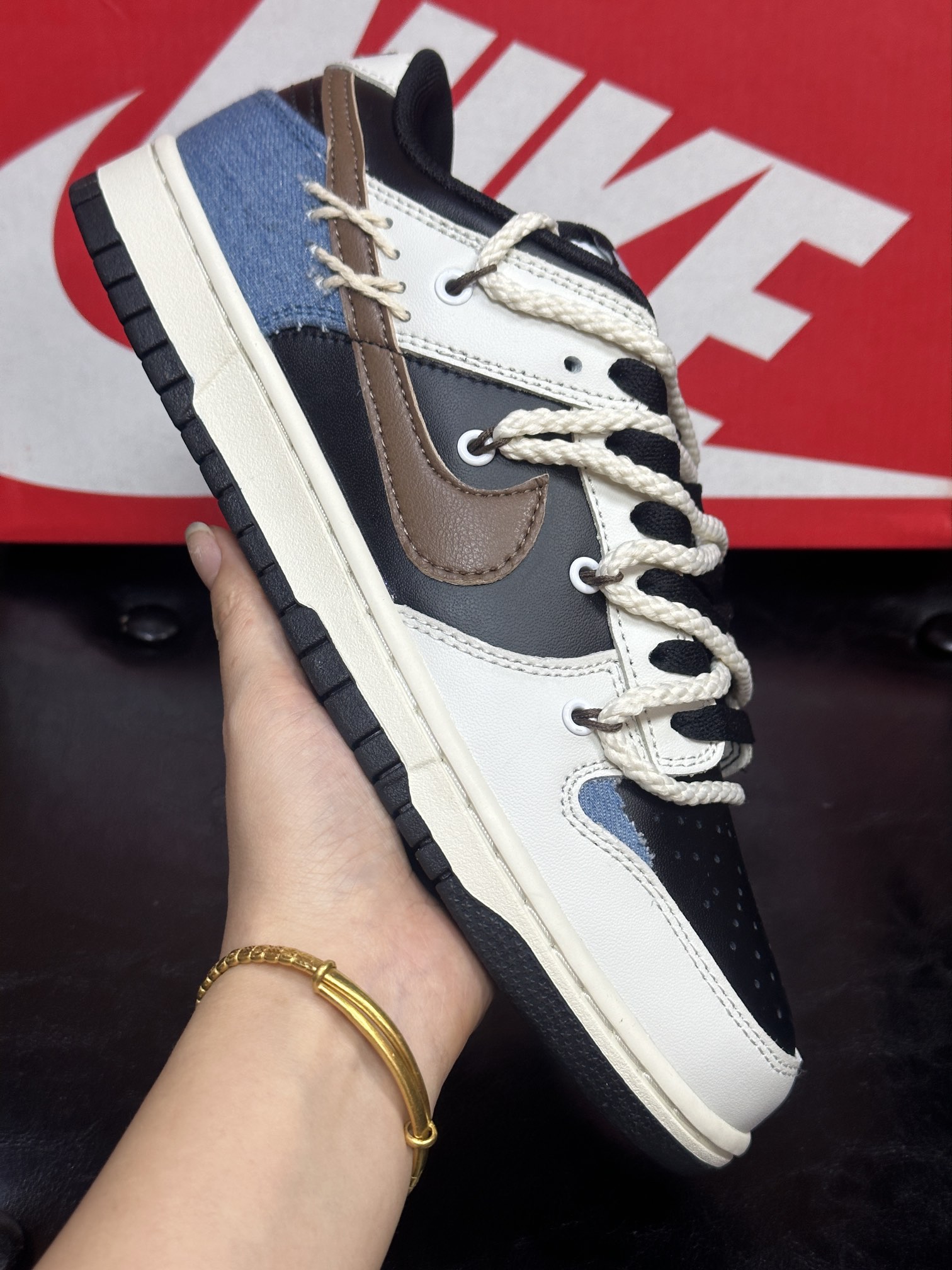 Calvin Klein Nike Female Board Shoes M-l