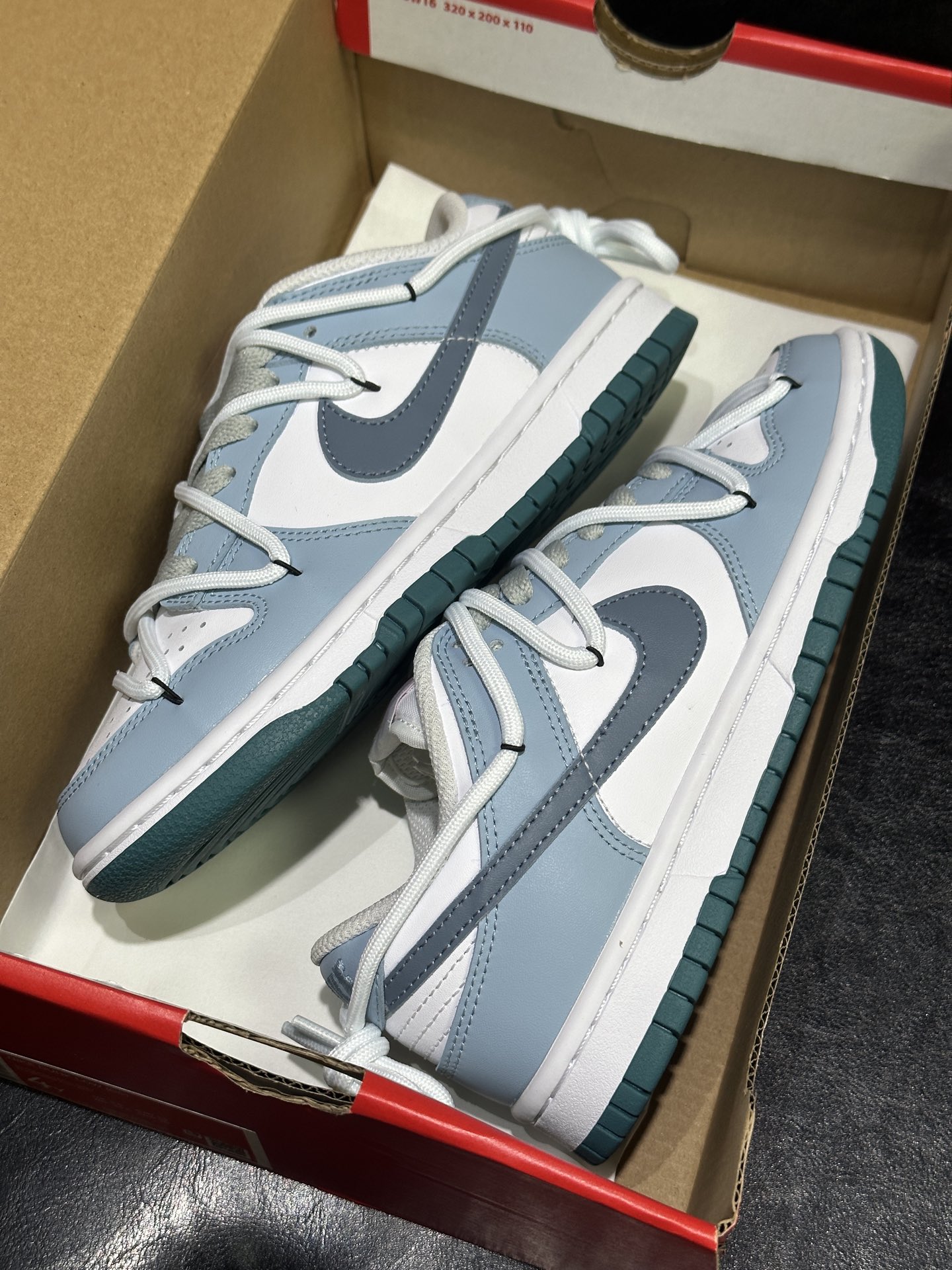 Nike Board Shoes White L-s