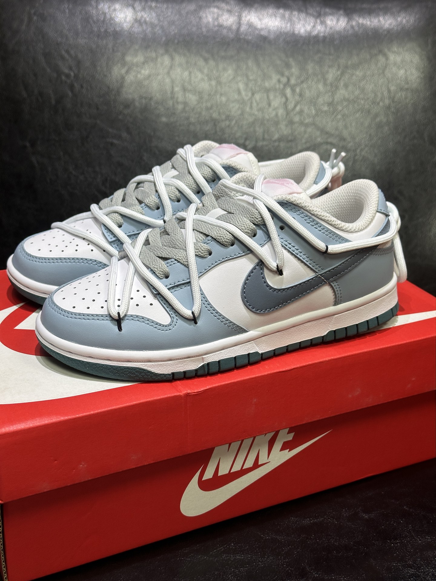 Nike Board Shoes White L-s