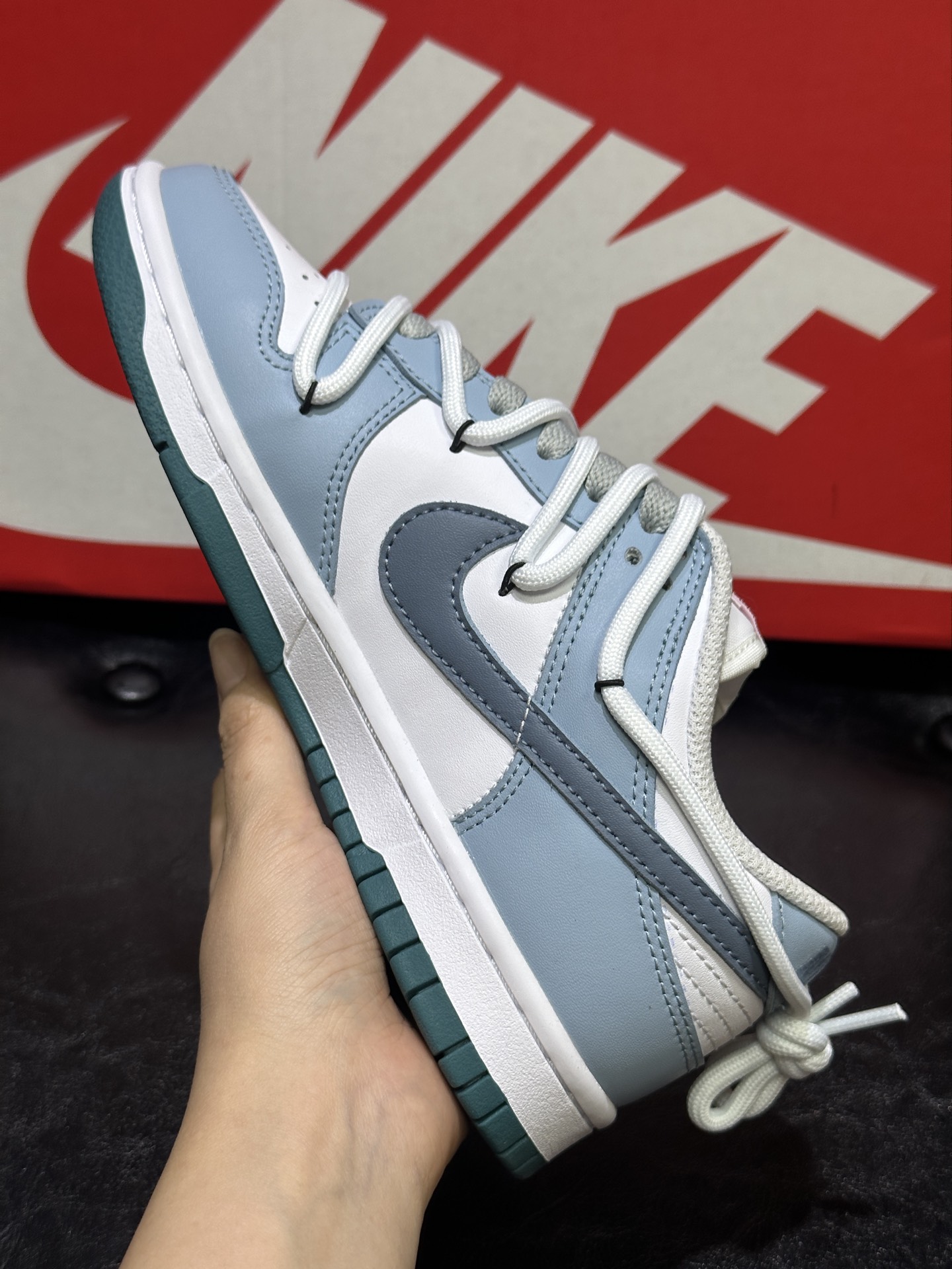Nike Board Shoes White L-s