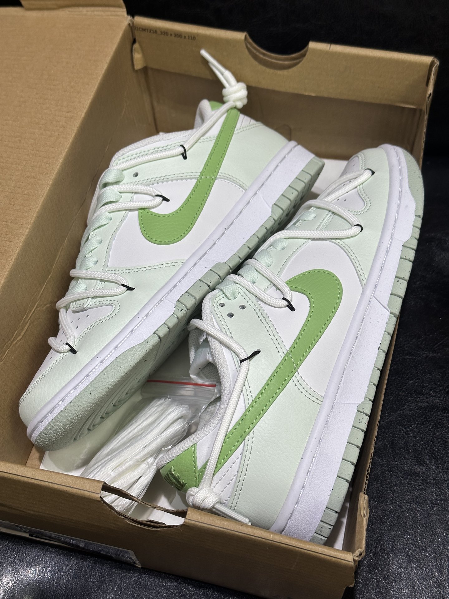 Nike Female Board Shoes M-l