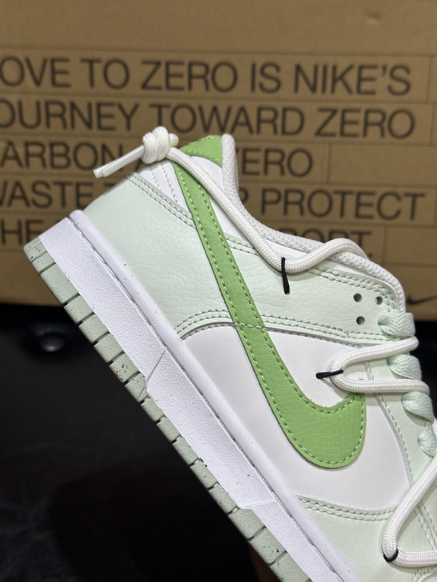 Nike Female Board Shoes M-l