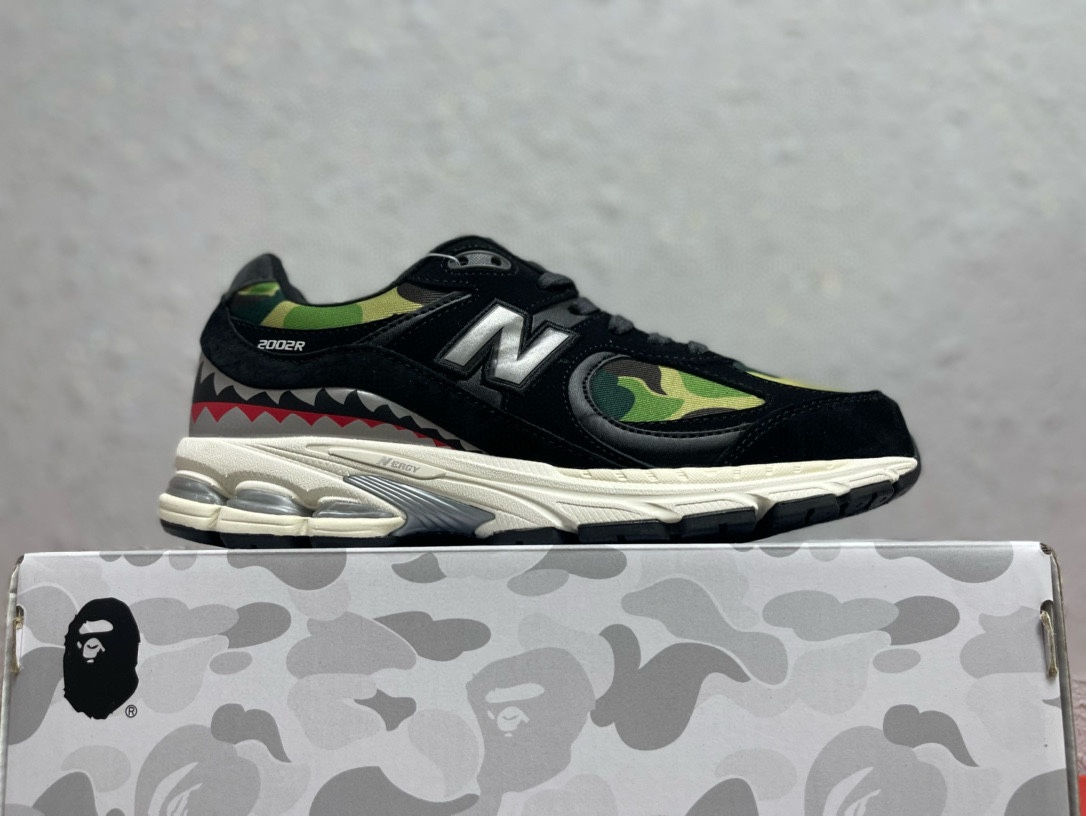 New Balance Leather Shoes L