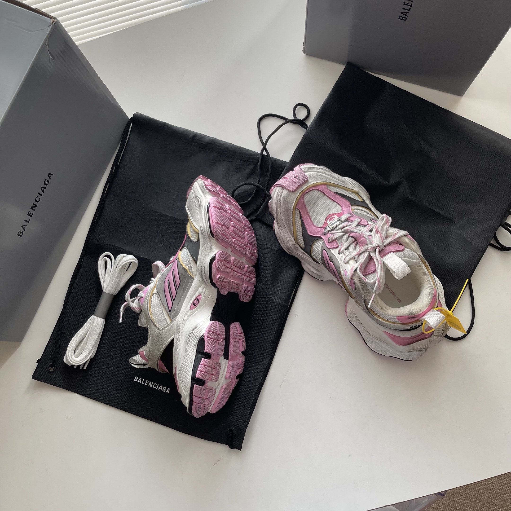 Male Basic Shoes Mesh White