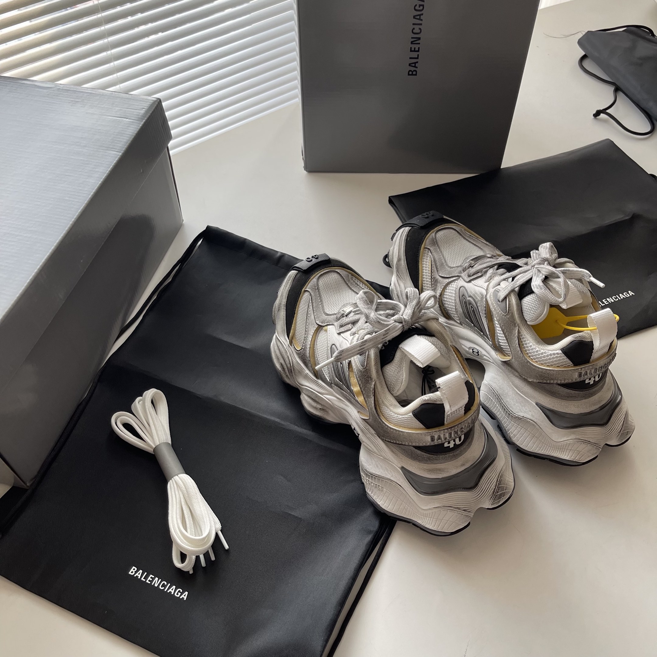 Male Basic Shoes Mesh White