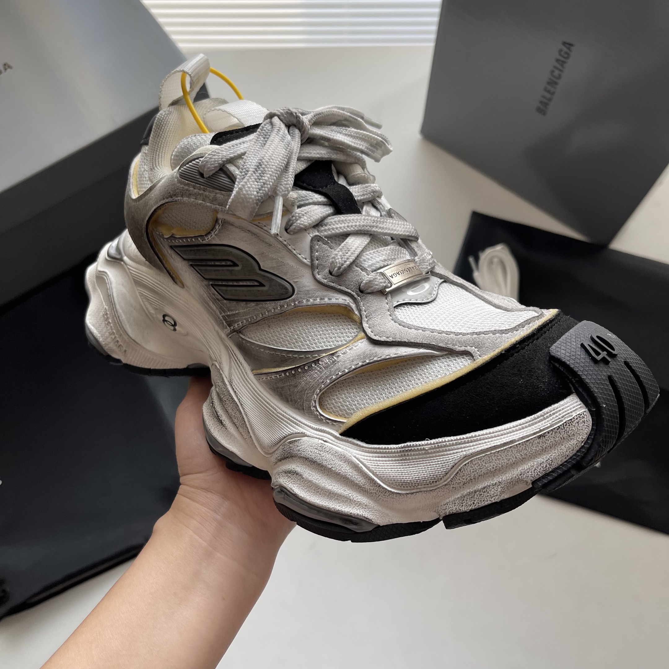 Male Basic Shoes Mesh White