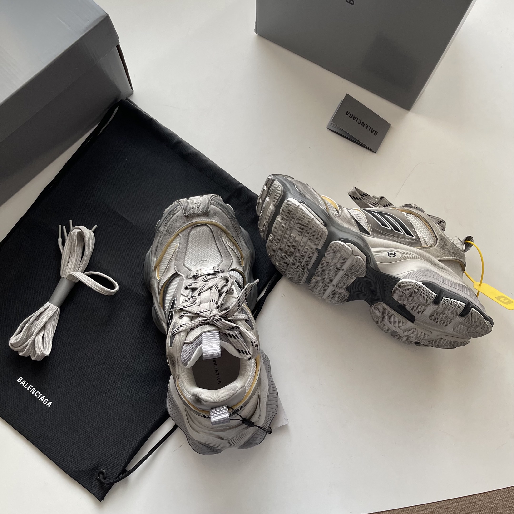 Male Basic Shoes Mesh White