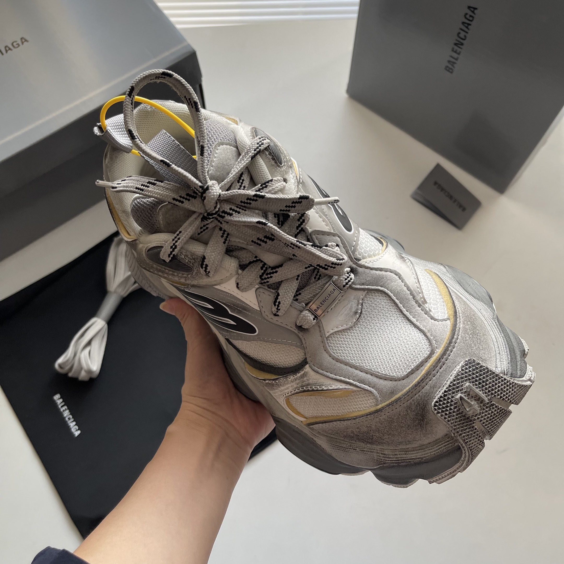 Male Basic Shoes Mesh White